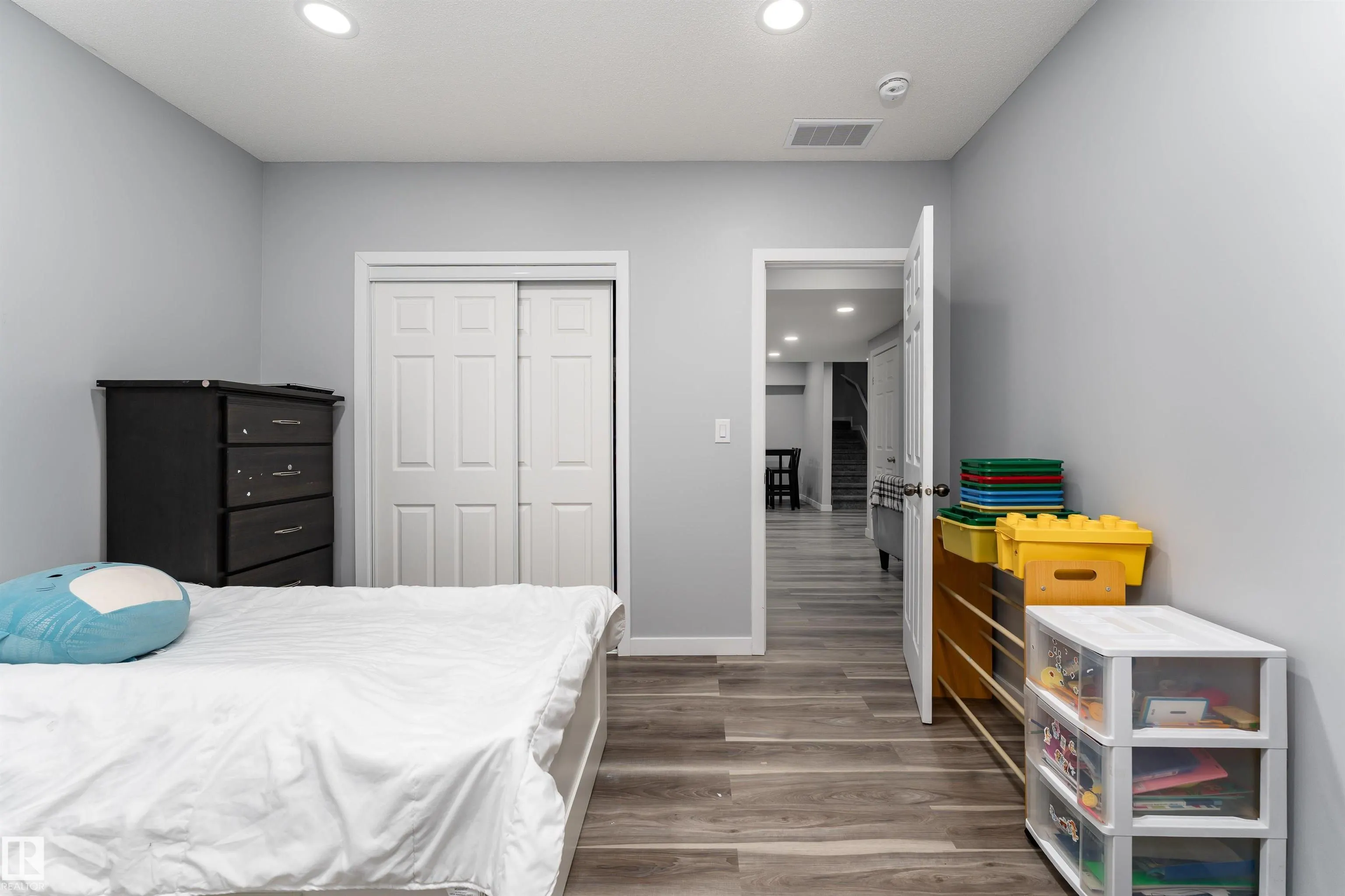 5710 CAUTLEY Crescent