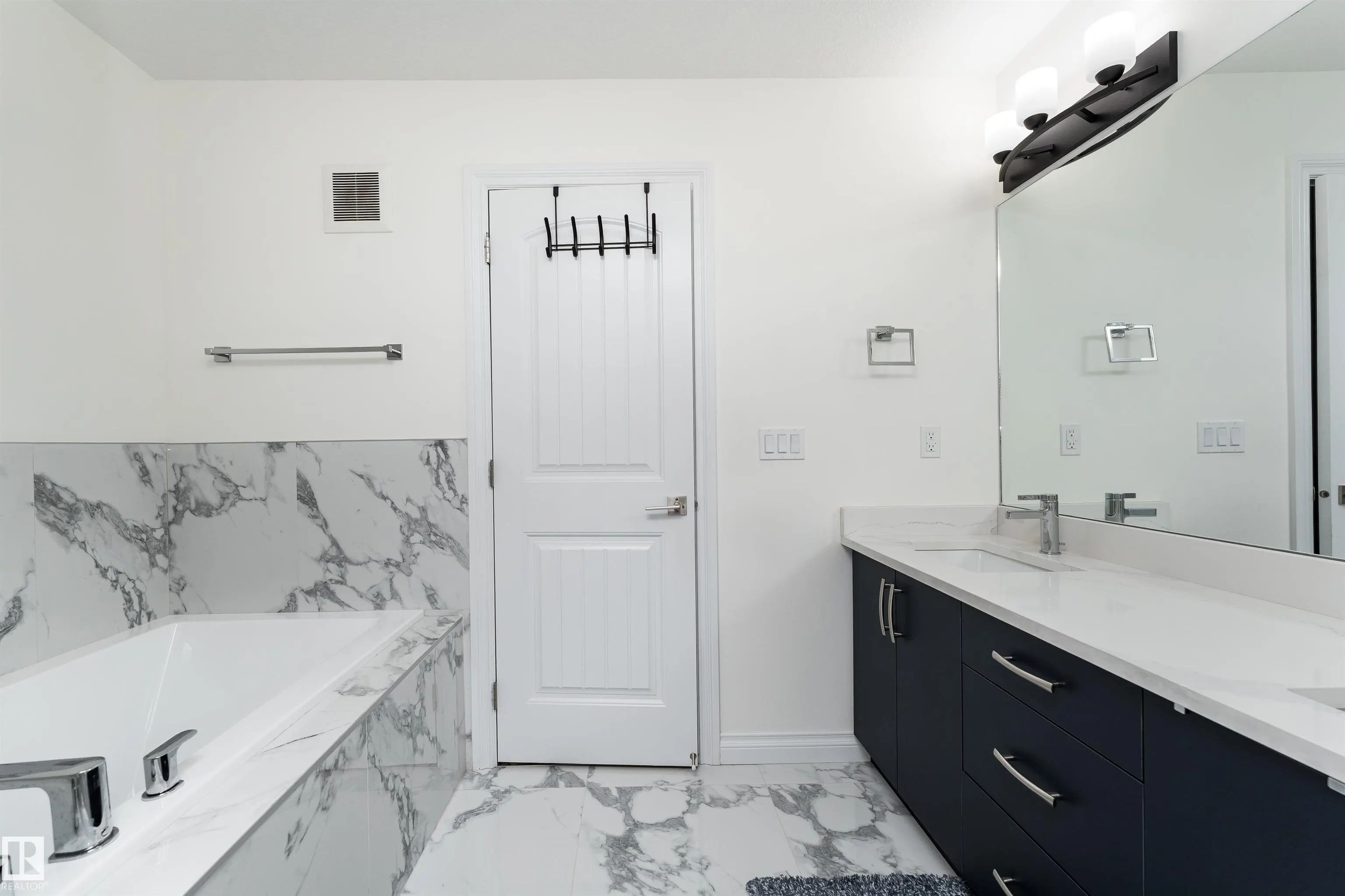 5710 CAUTLEY Crescent