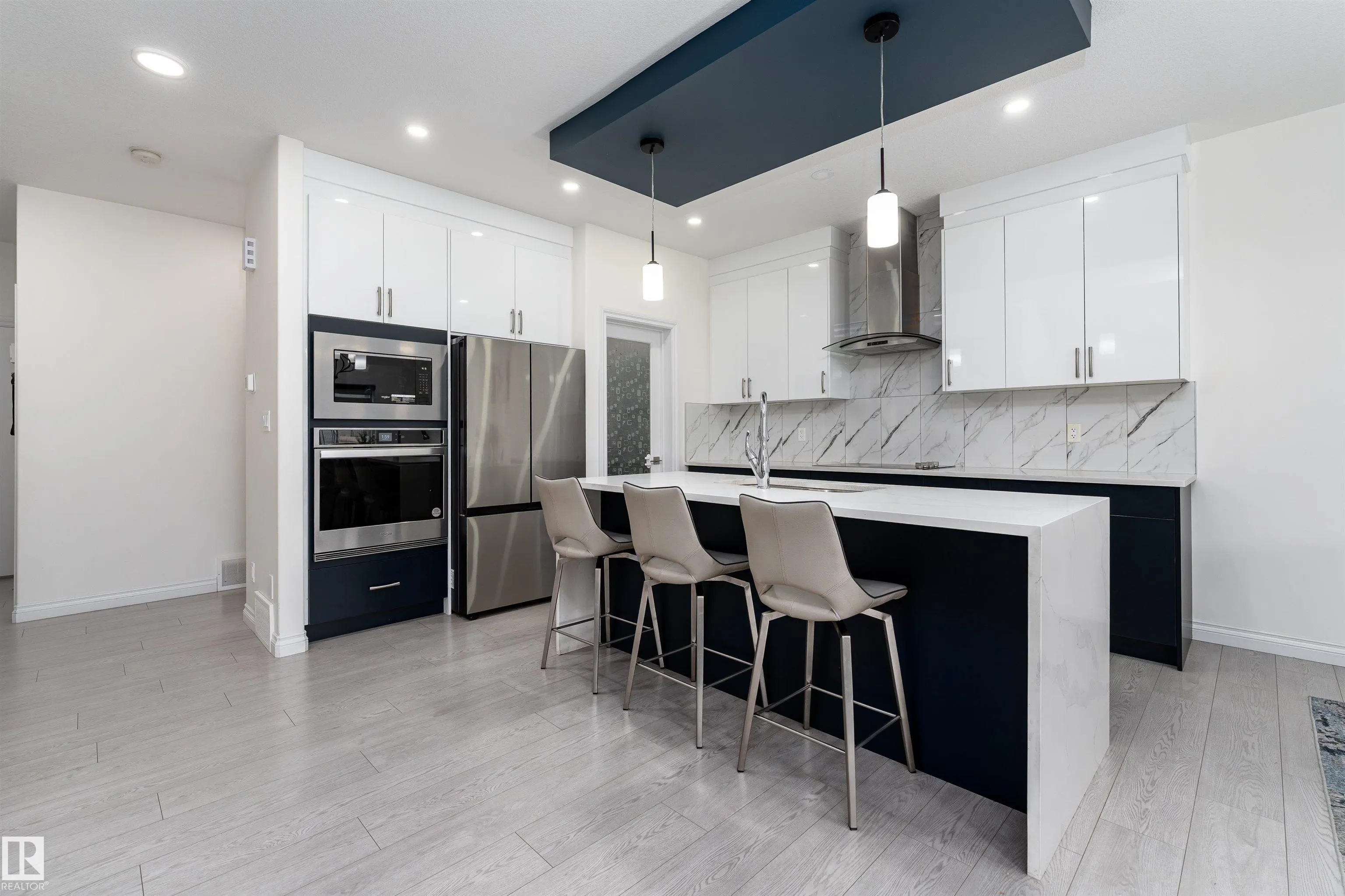 5710 CAUTLEY Crescent