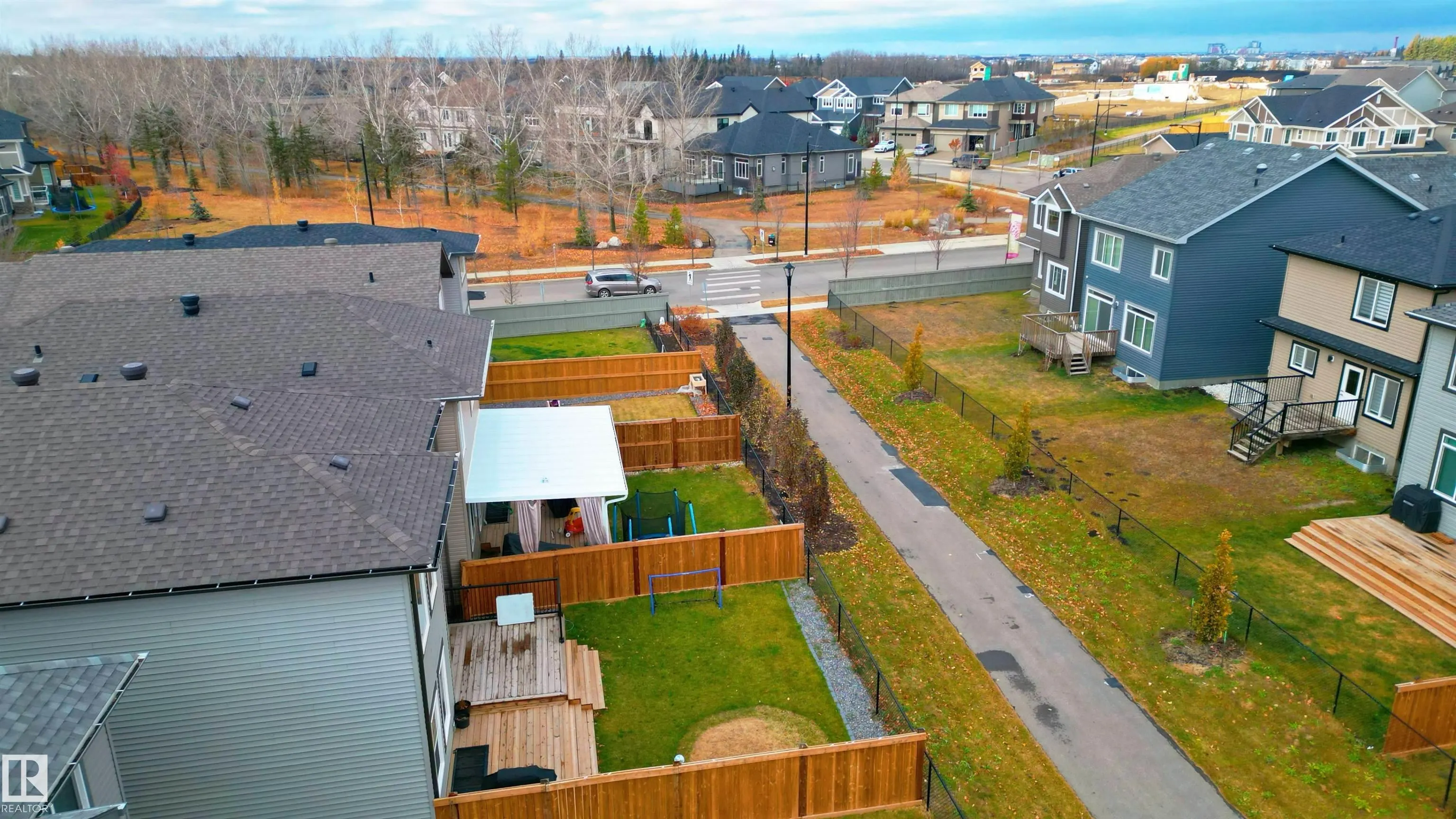 5710 CAUTLEY Crescent