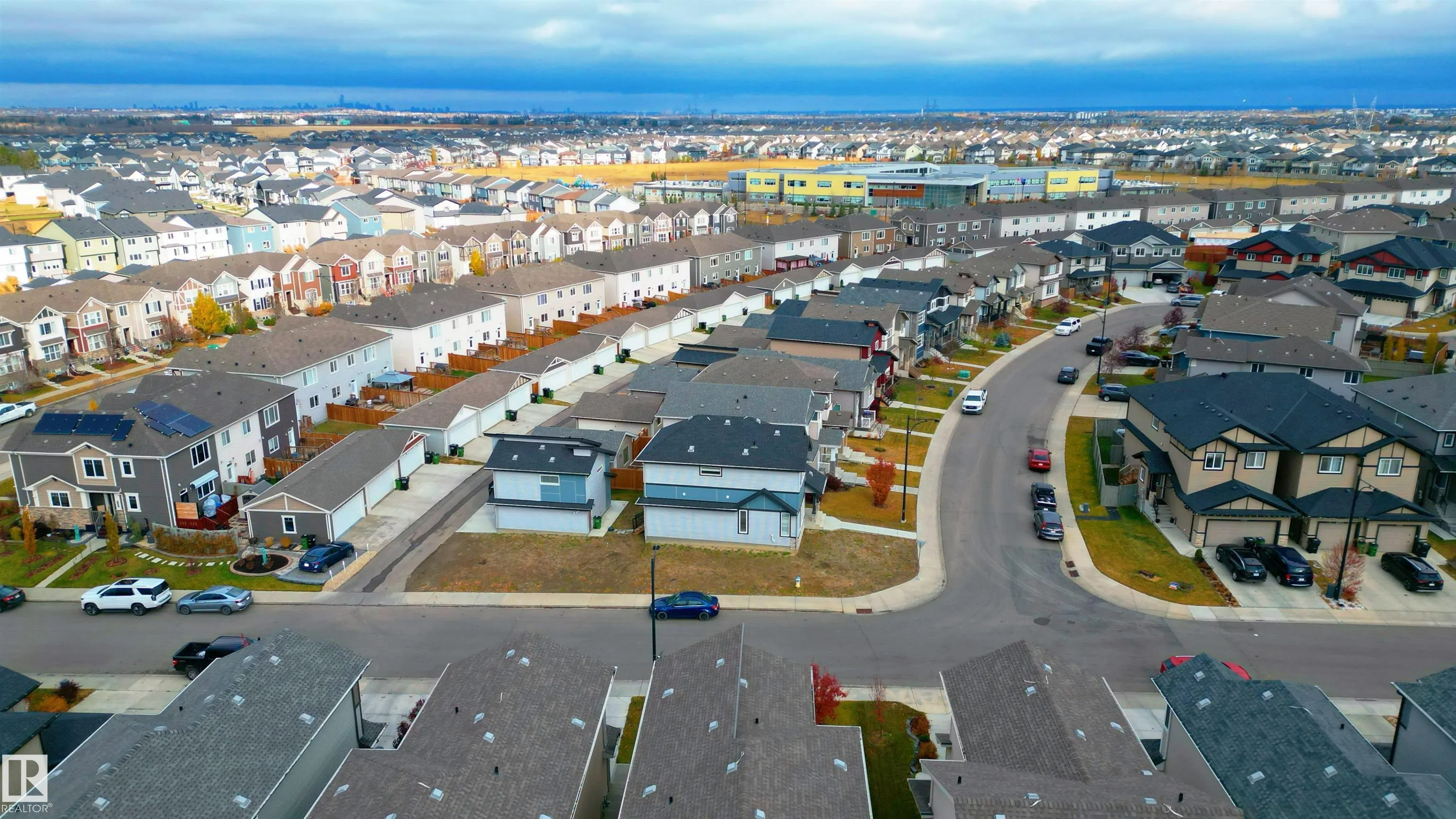 5710 CAUTLEY Crescent