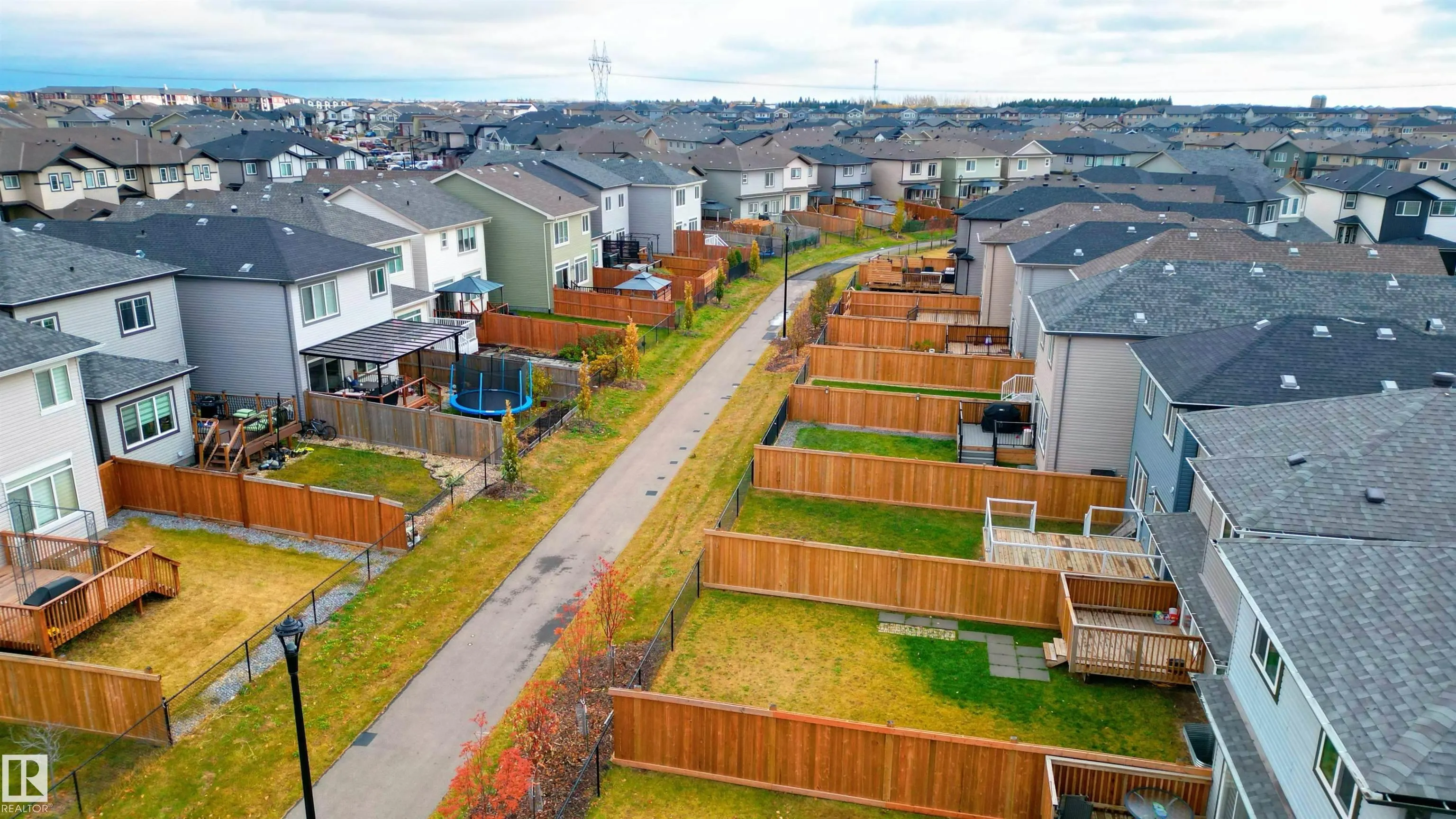 5710 CAUTLEY Crescent