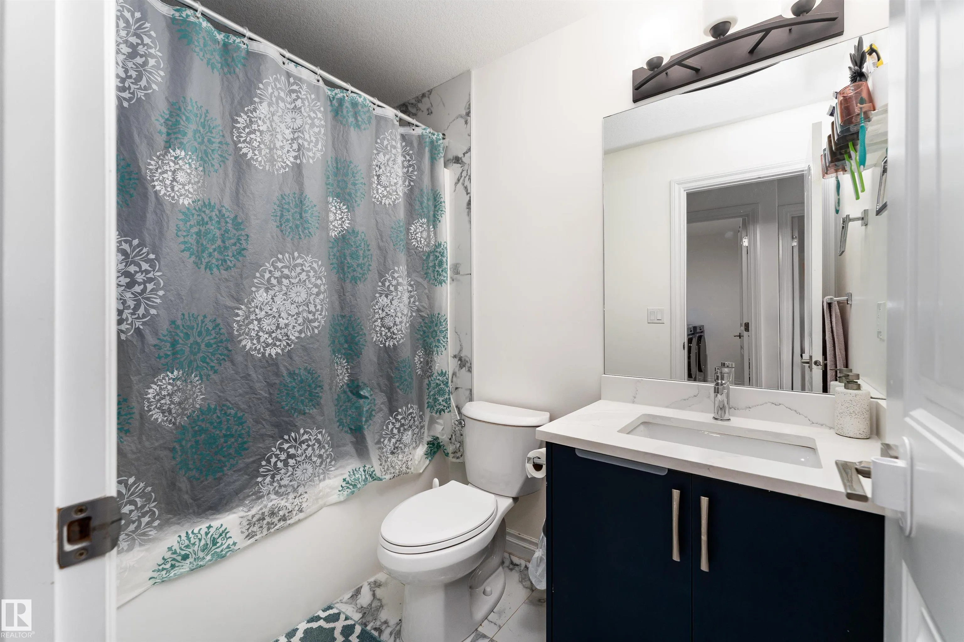 5710 CAUTLEY Crescent