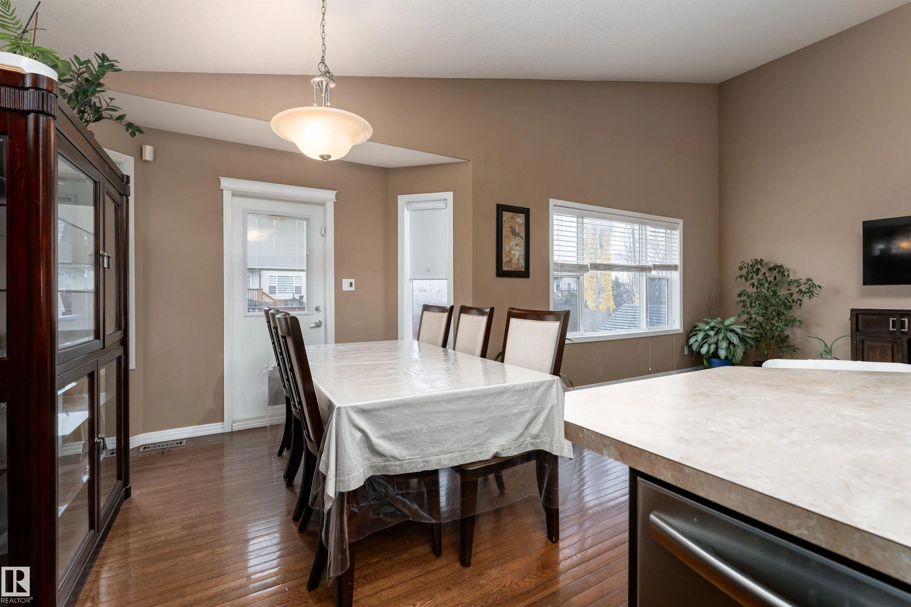 166 RUE MAGNAN Street