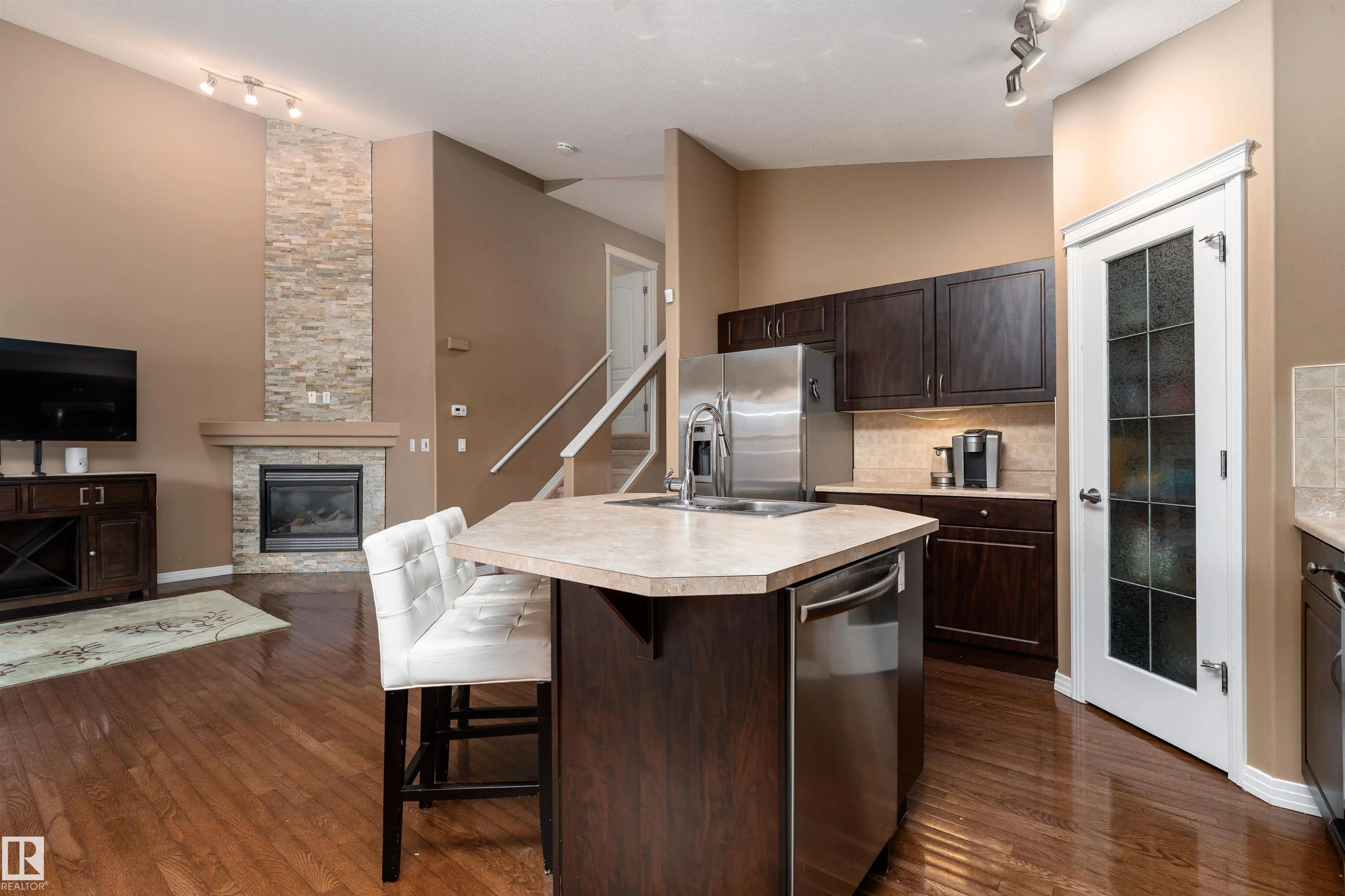 166 RUE MAGNAN Street