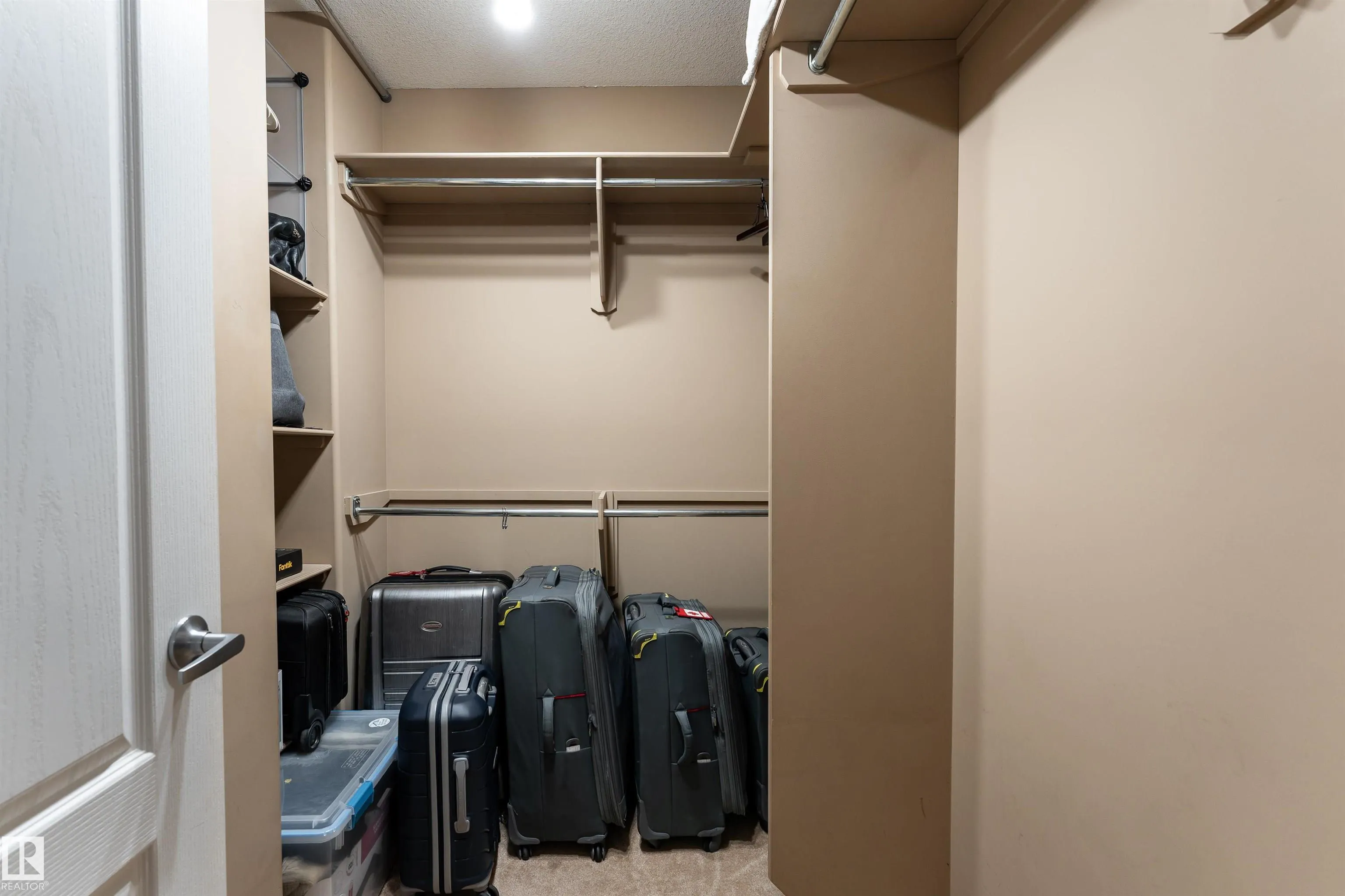 166 RUE MAGNAN Street