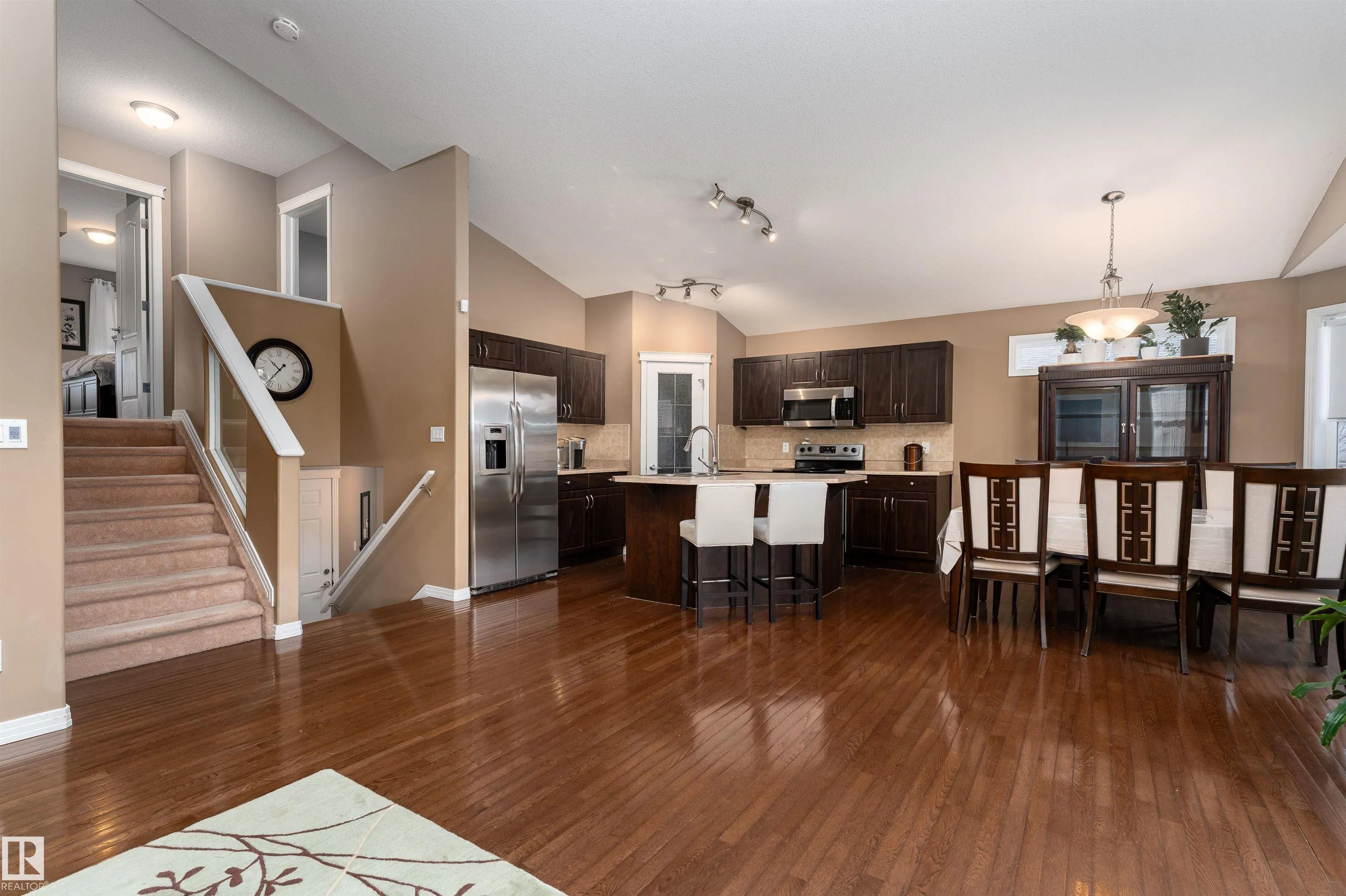 166 RUE MAGNAN Street