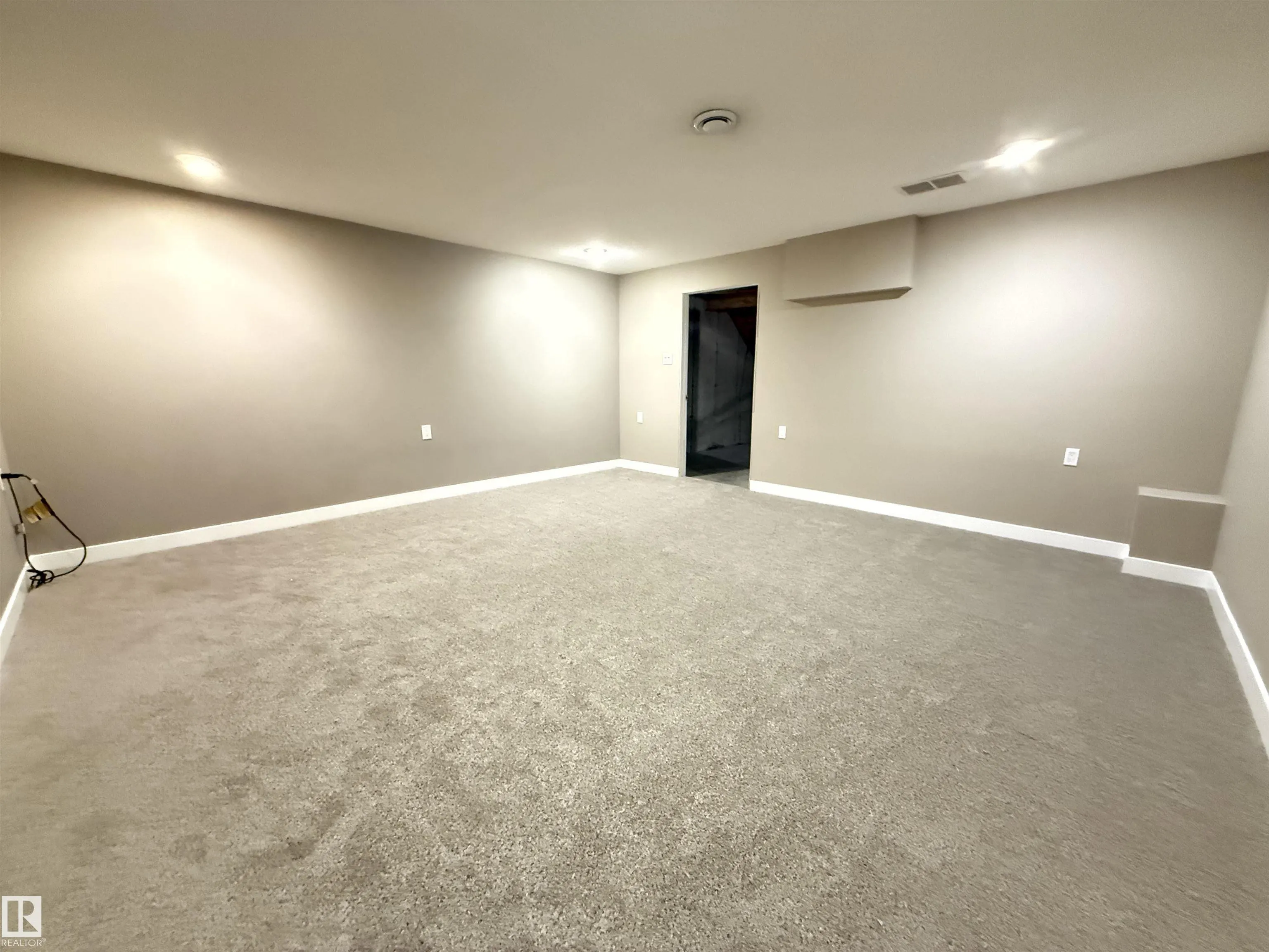 451 HYNDMAN Crescent