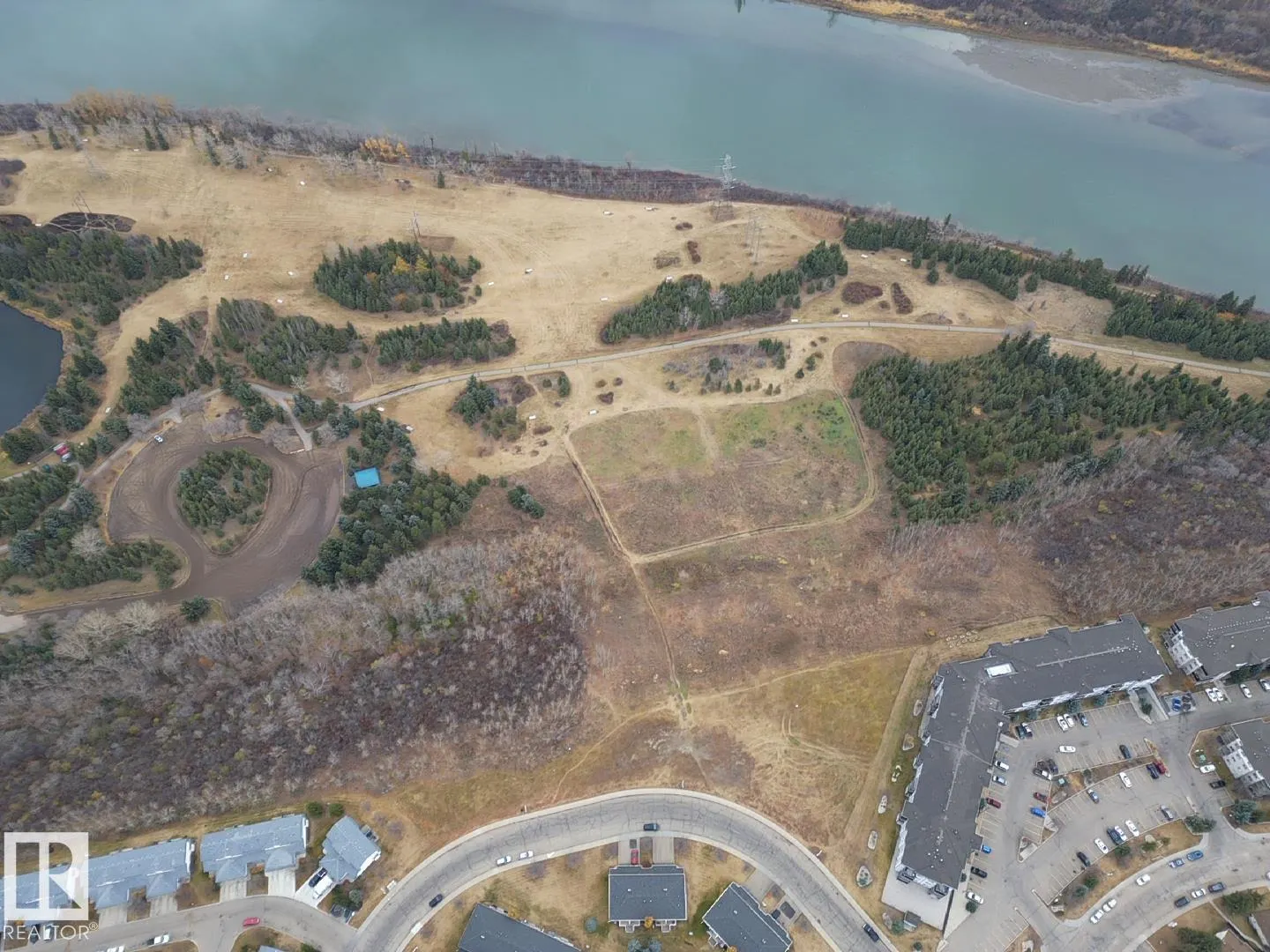 451 HYNDMAN Crescent