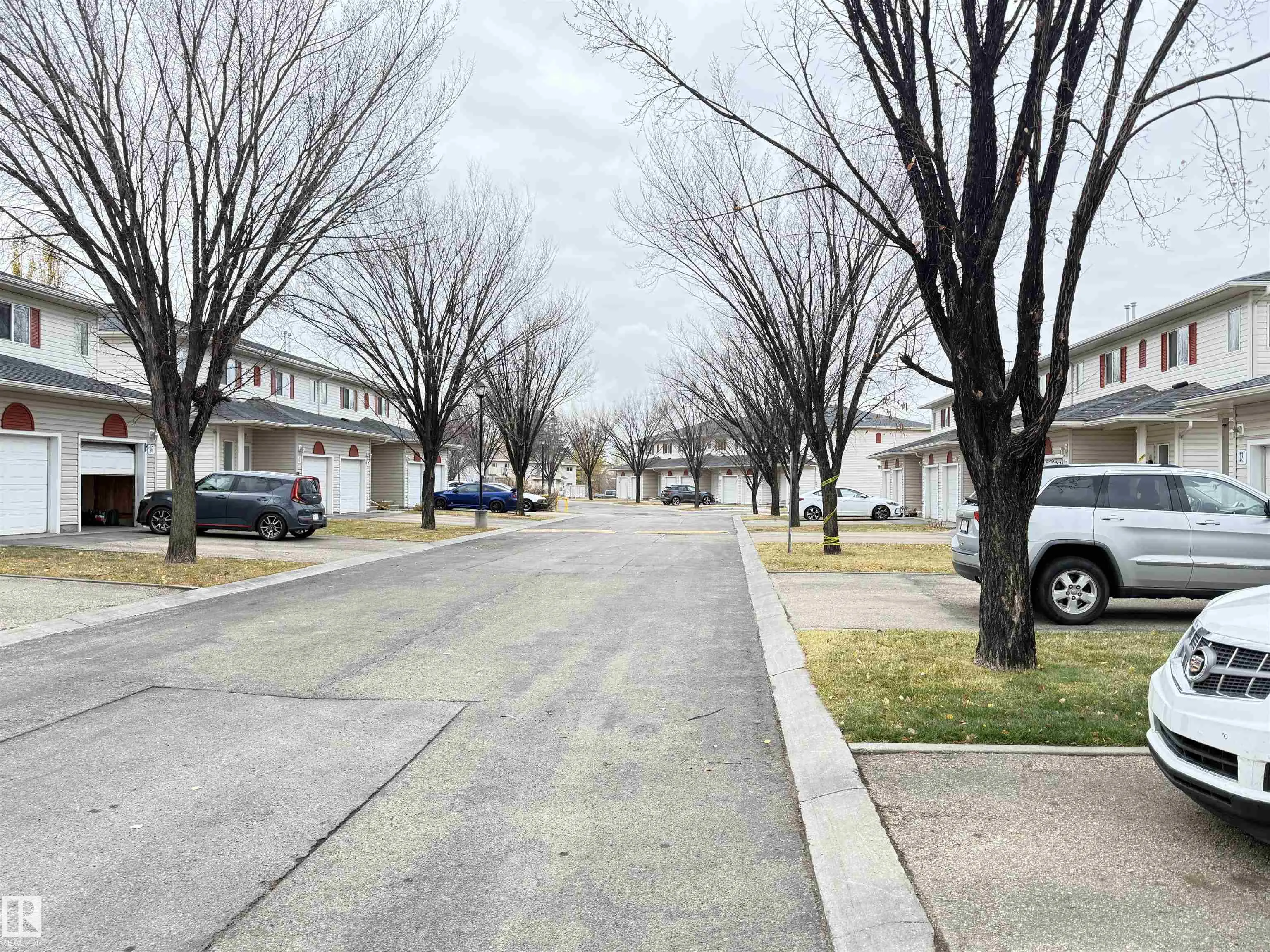 451 HYNDMAN Crescent