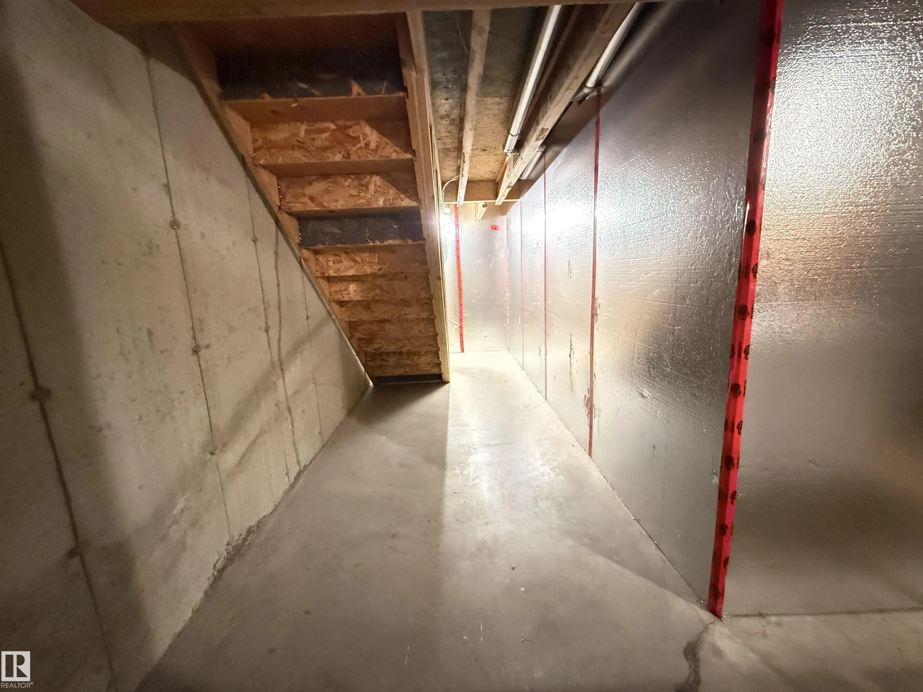 451 HYNDMAN Crescent