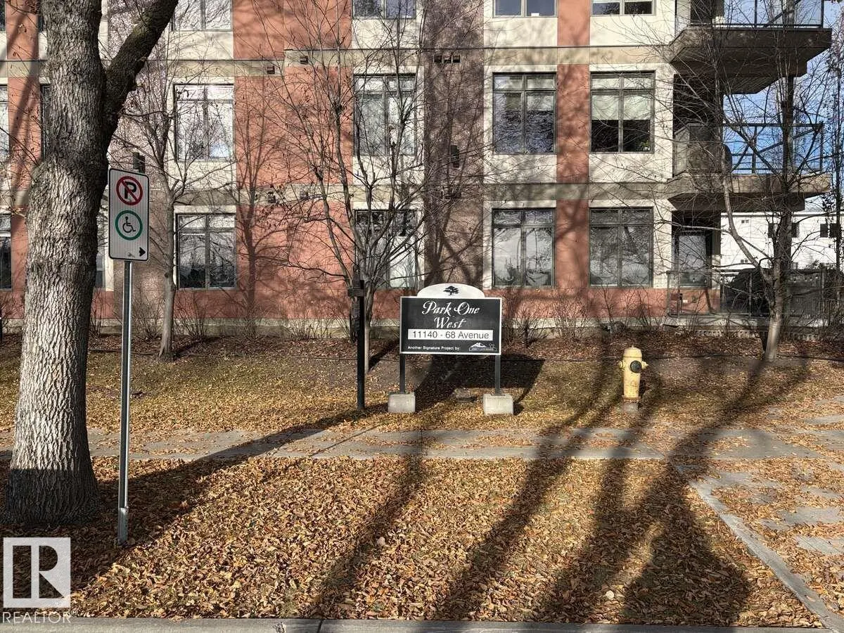 11140 68 Avenue