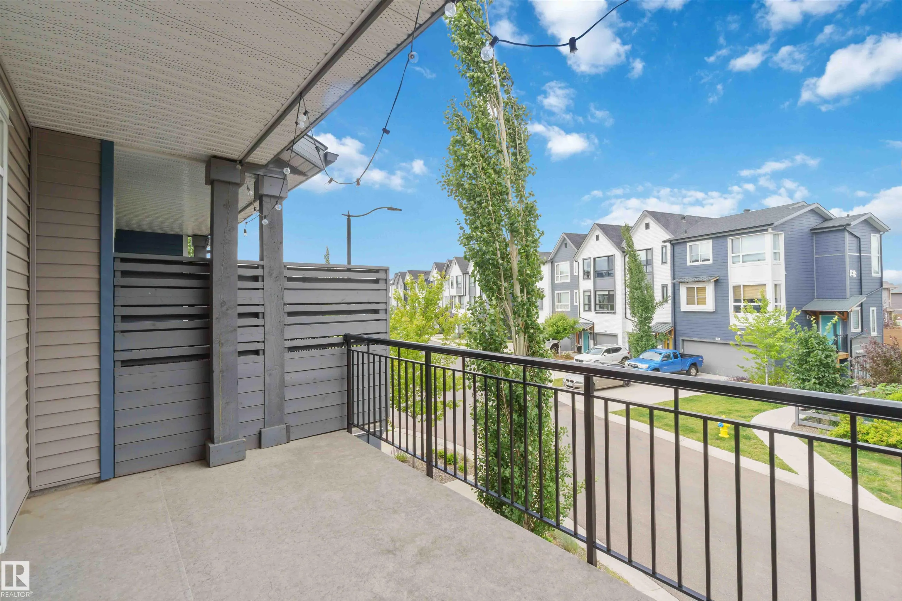 100 JENSEN LAKES Boulevard