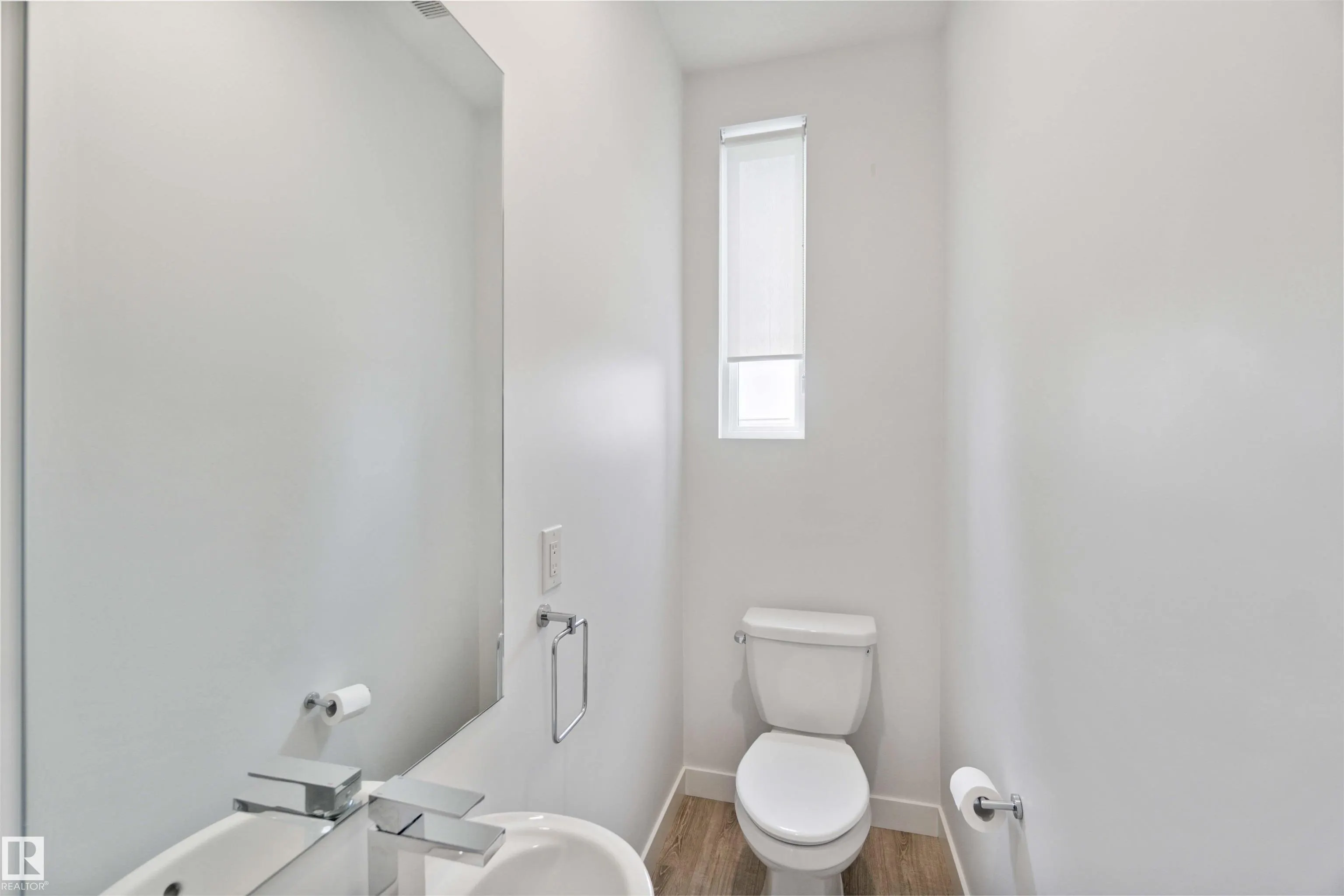 100 JENSEN LAKES Boulevard