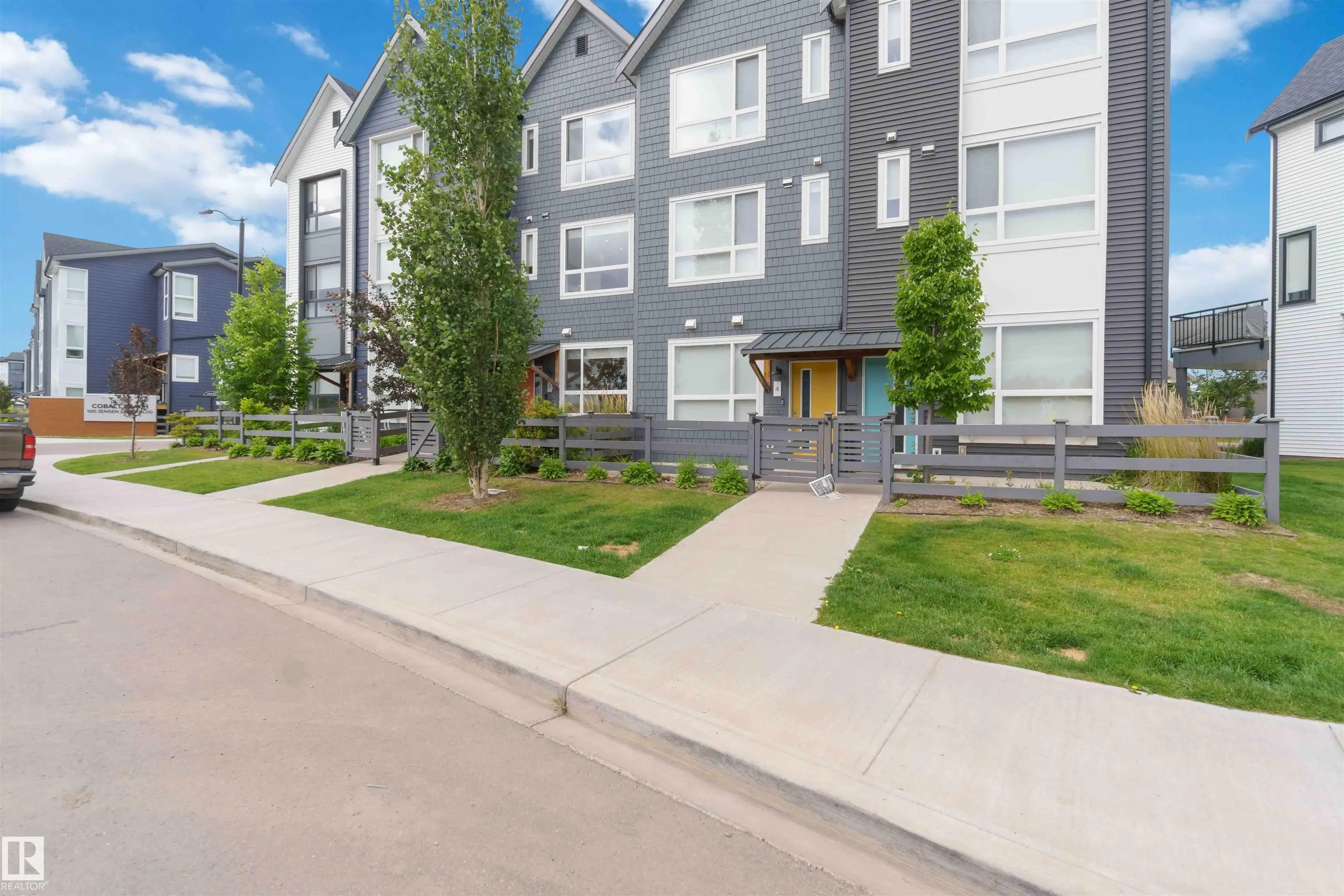 100 JENSEN LAKES Boulevard