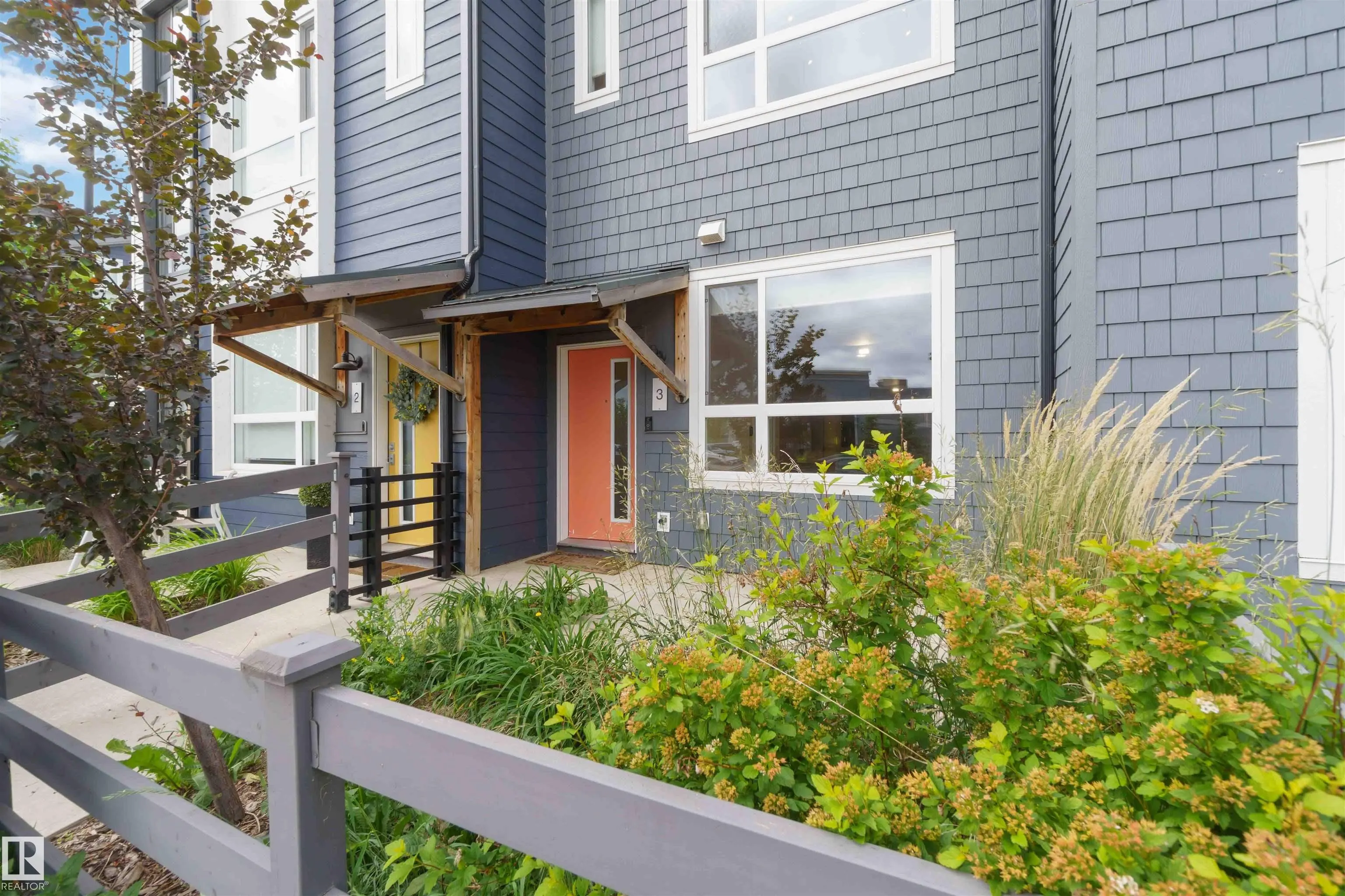 100 JENSEN LAKES Boulevard