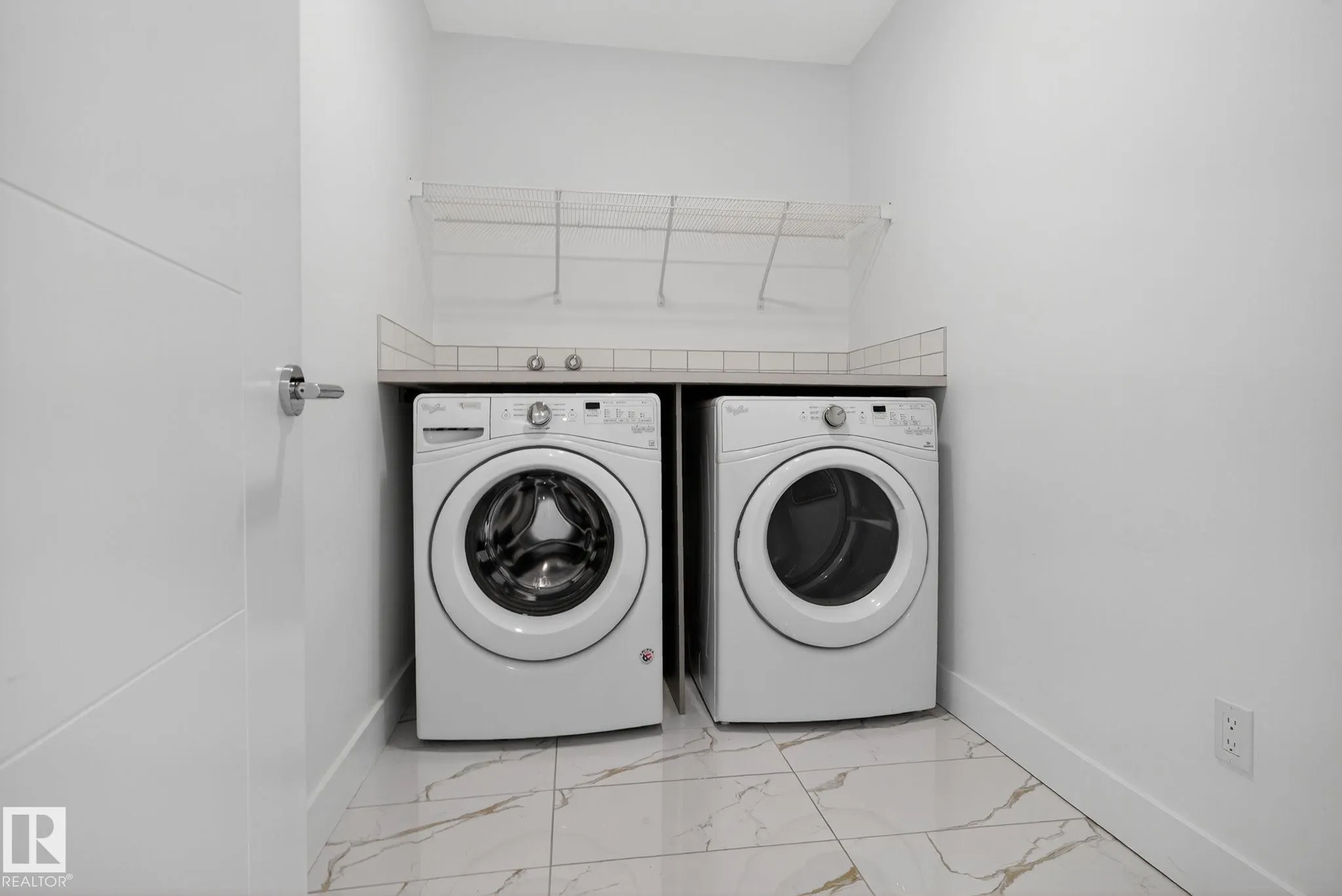 1096 SECORD PROMENADE