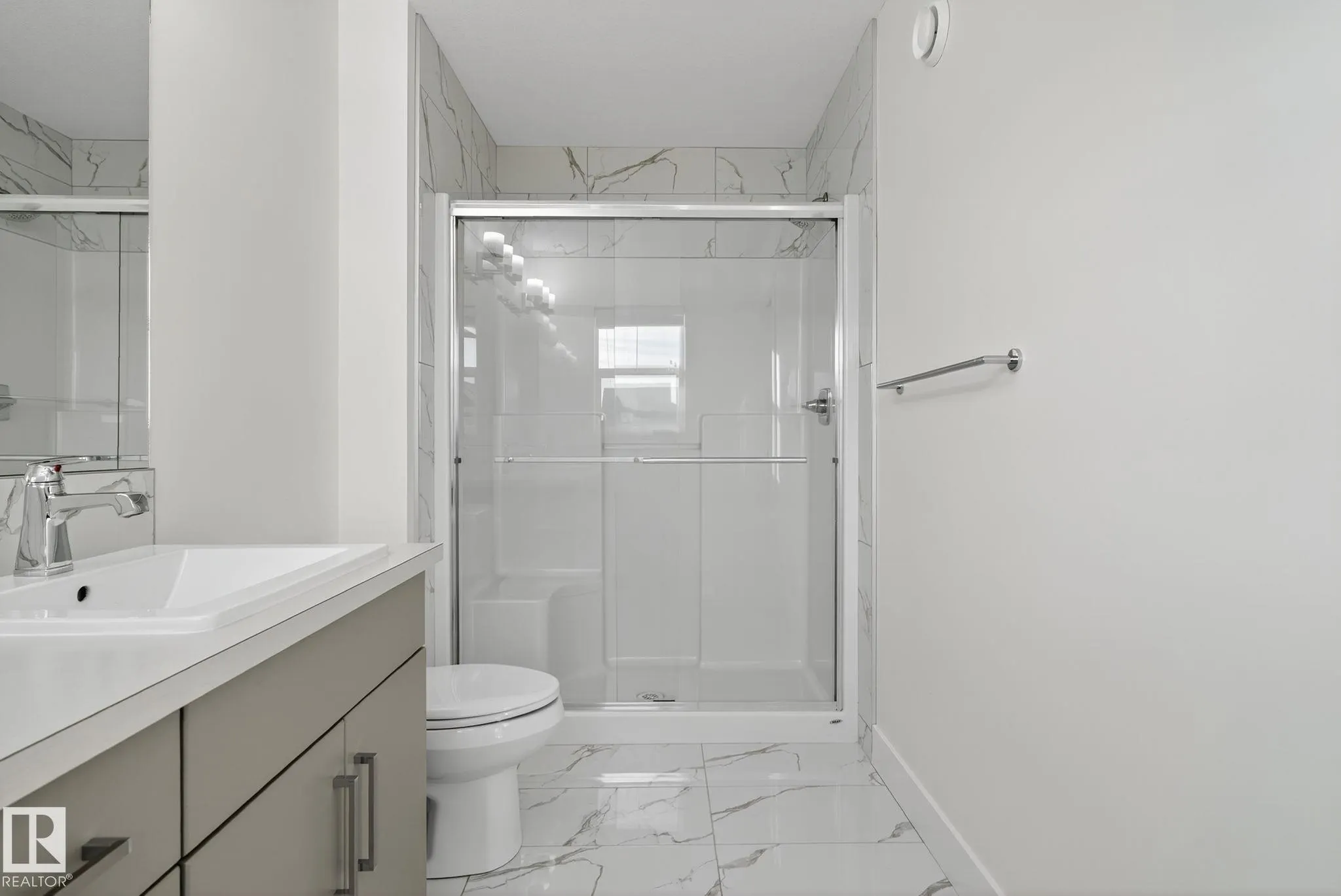 1096 SECORD PROMENADE