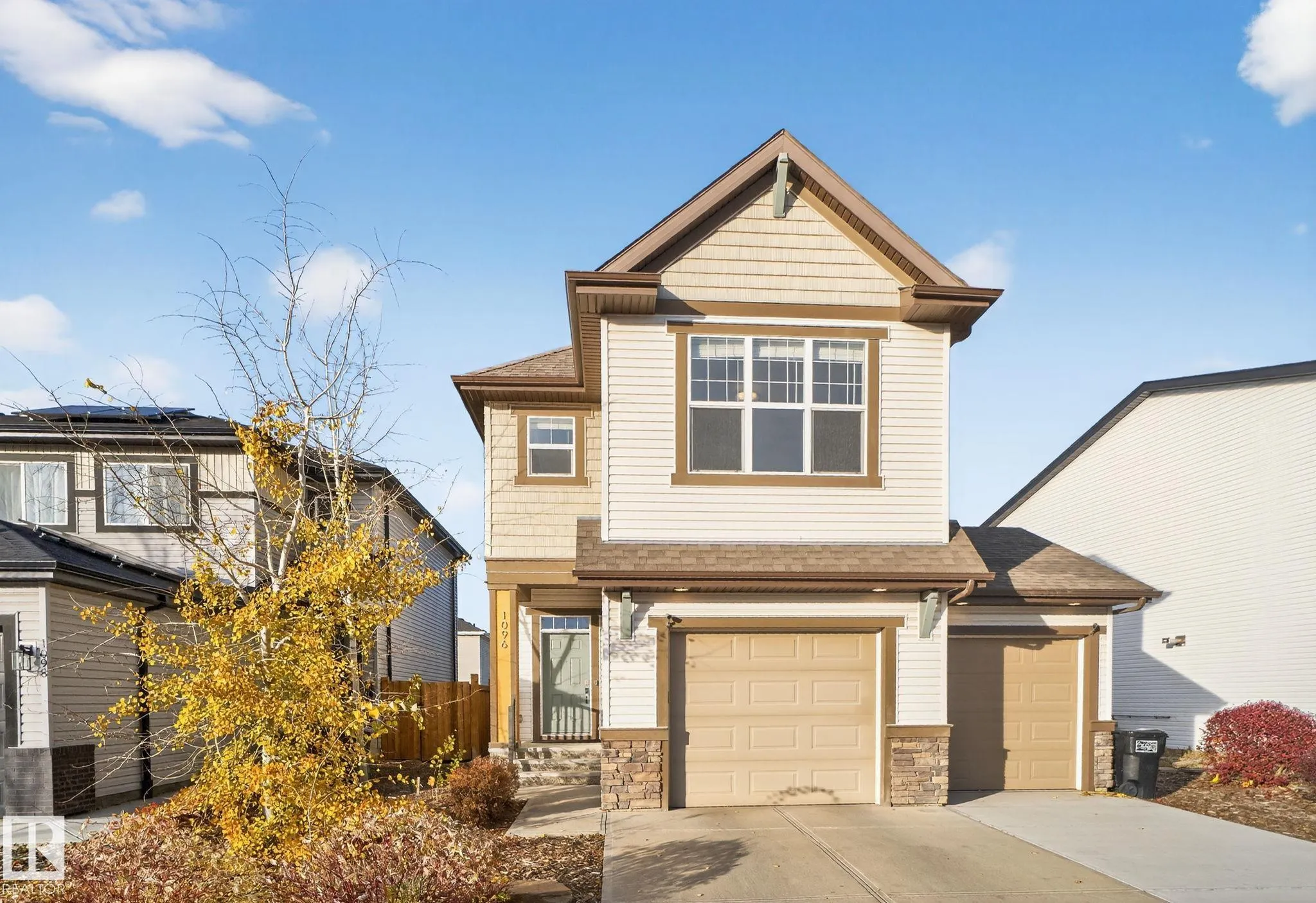 1096 SECORD PROMENADE