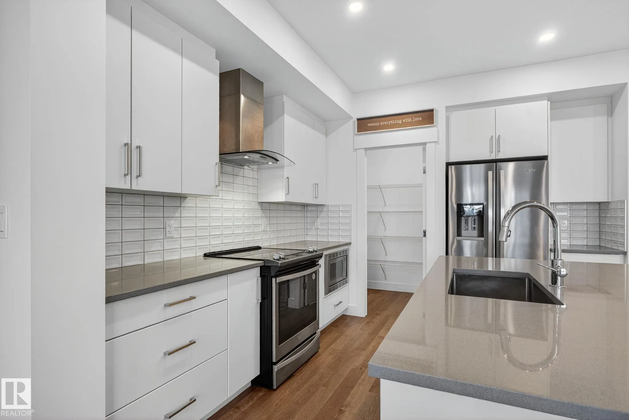 1096 SECORD PROMENADE