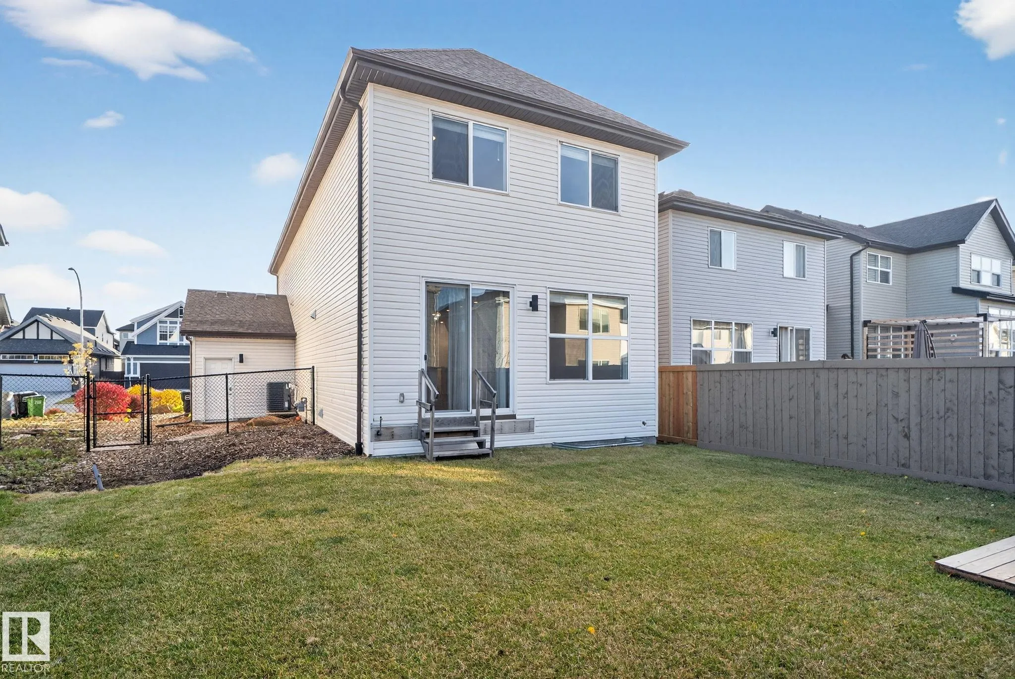 1096 SECORD PROMENADE