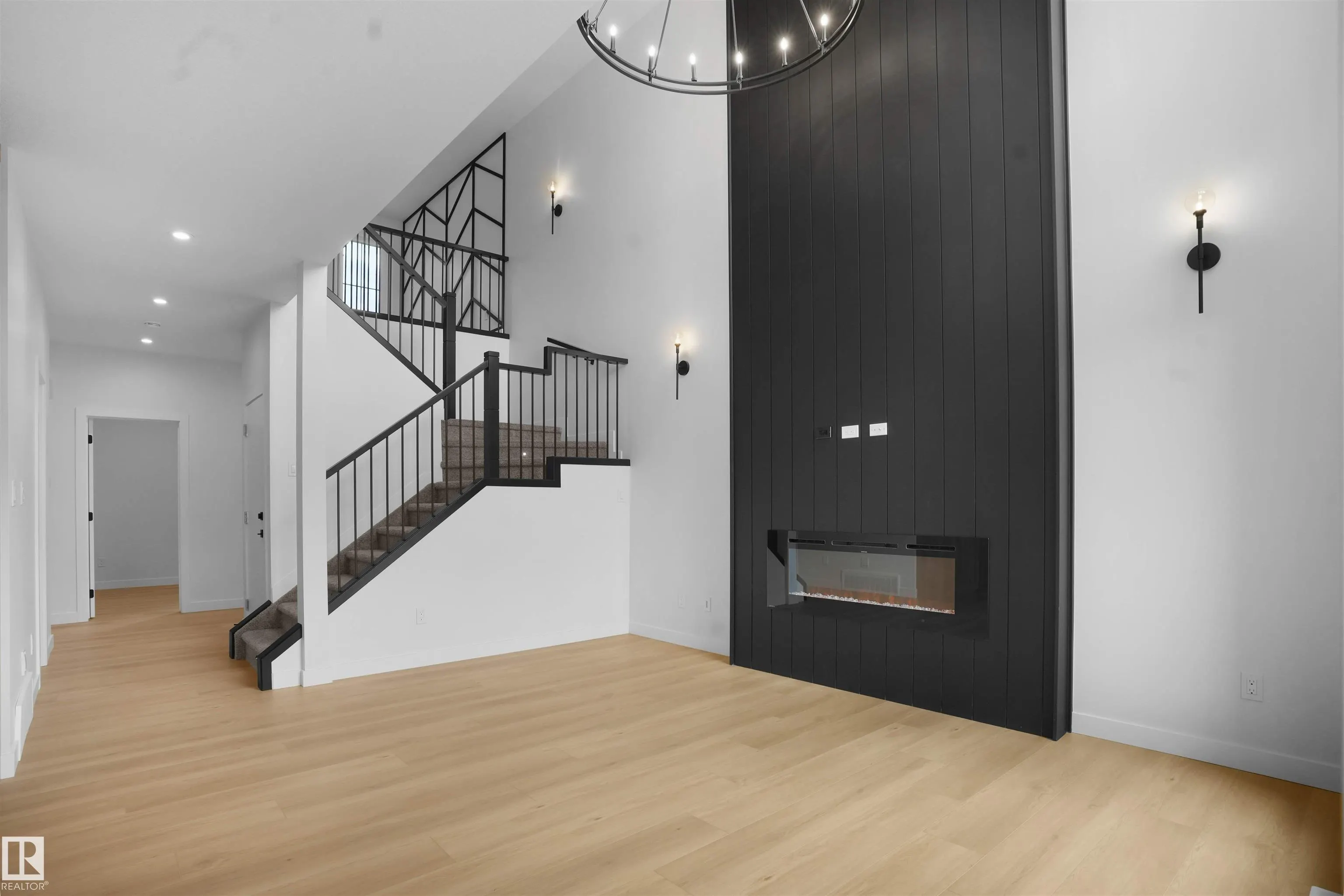 987 Elderberry Landing