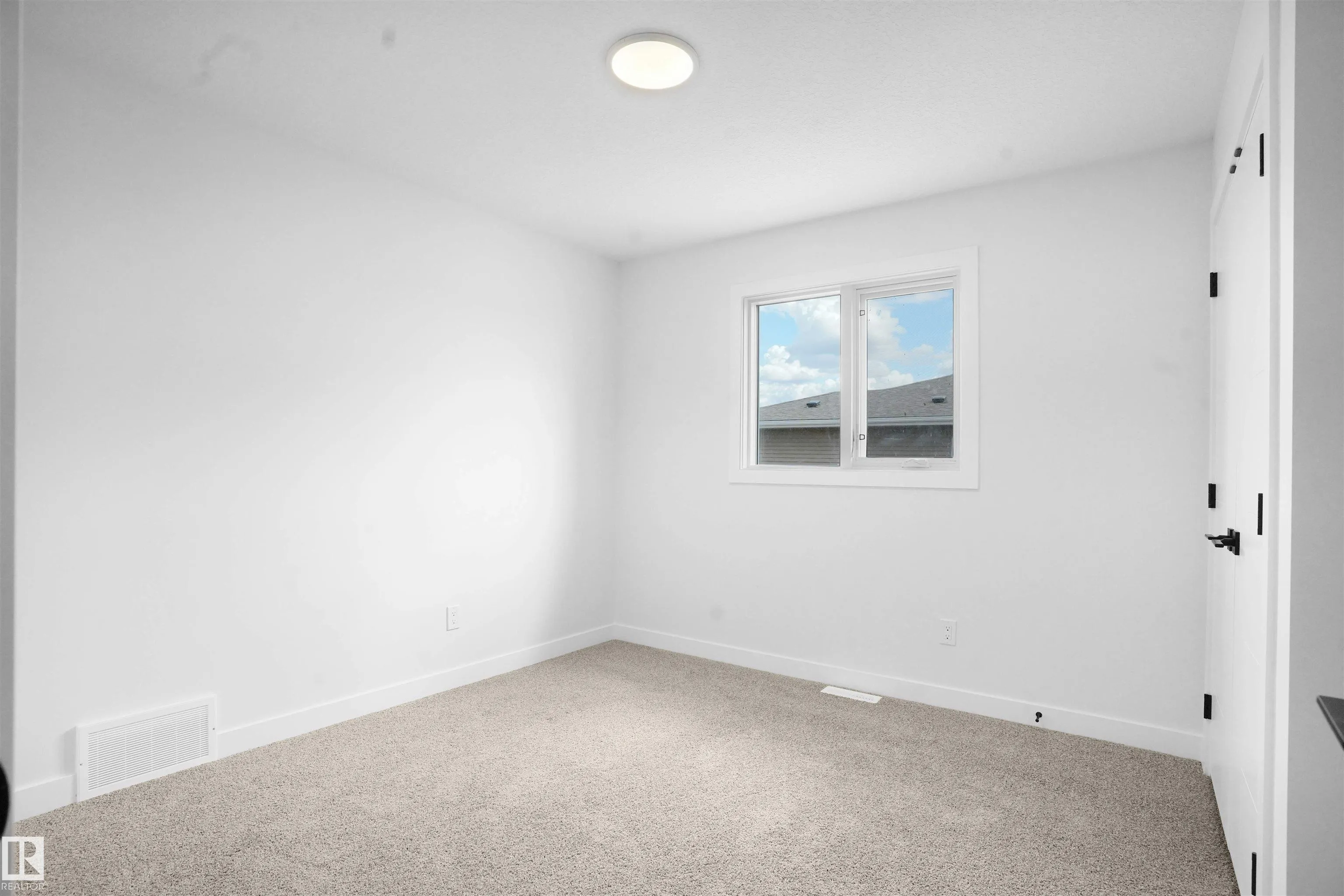 987 Elderberry Landing