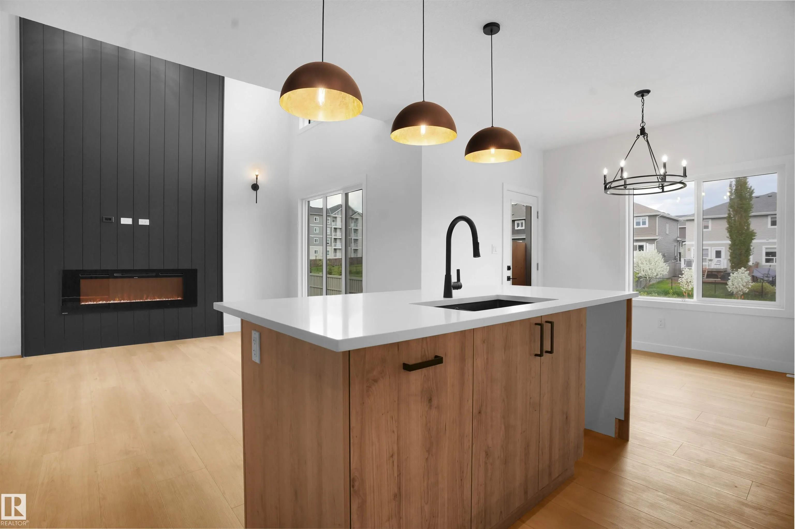 987 Elderberry Landing