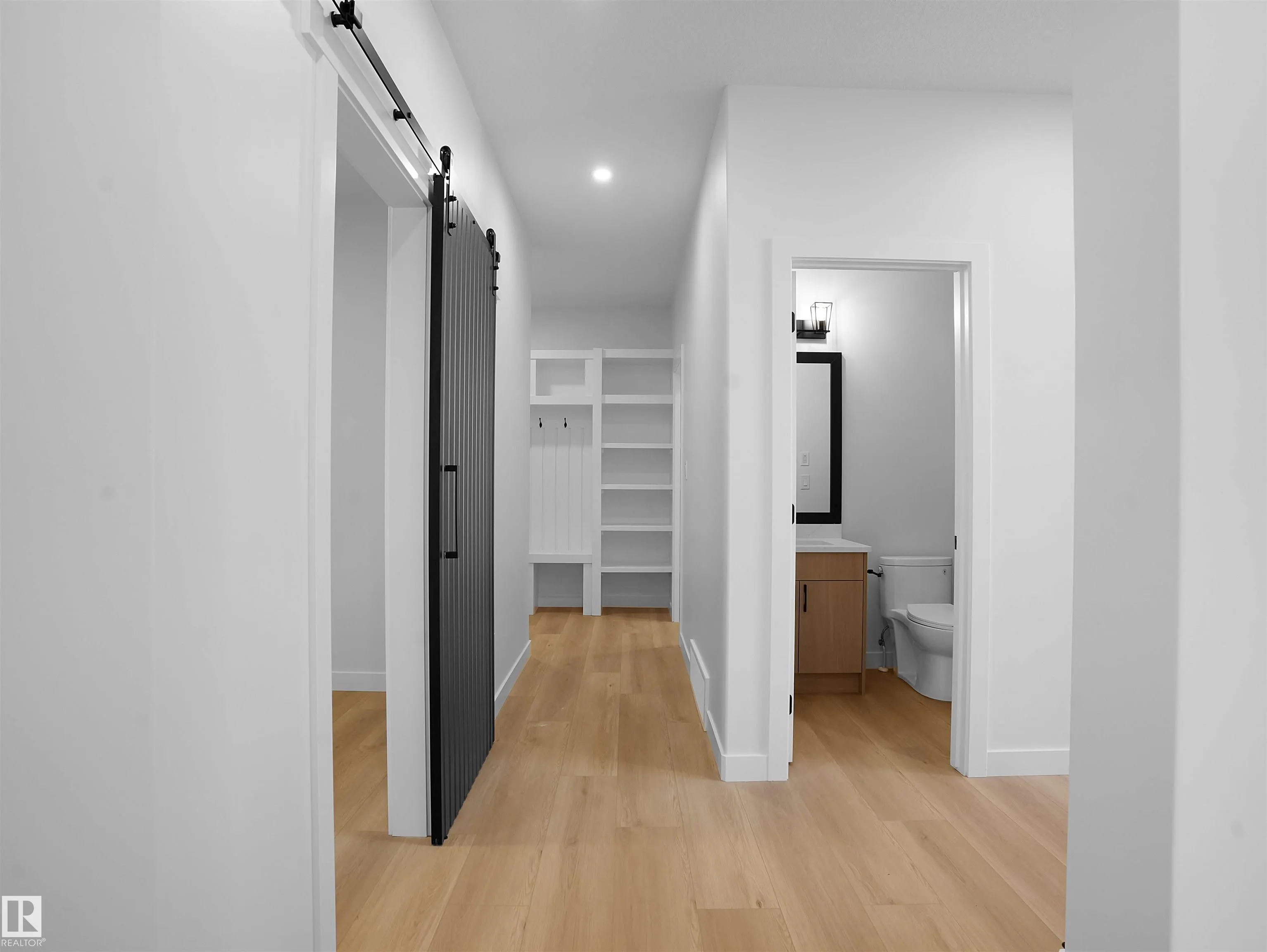 955 Elderberry Landing