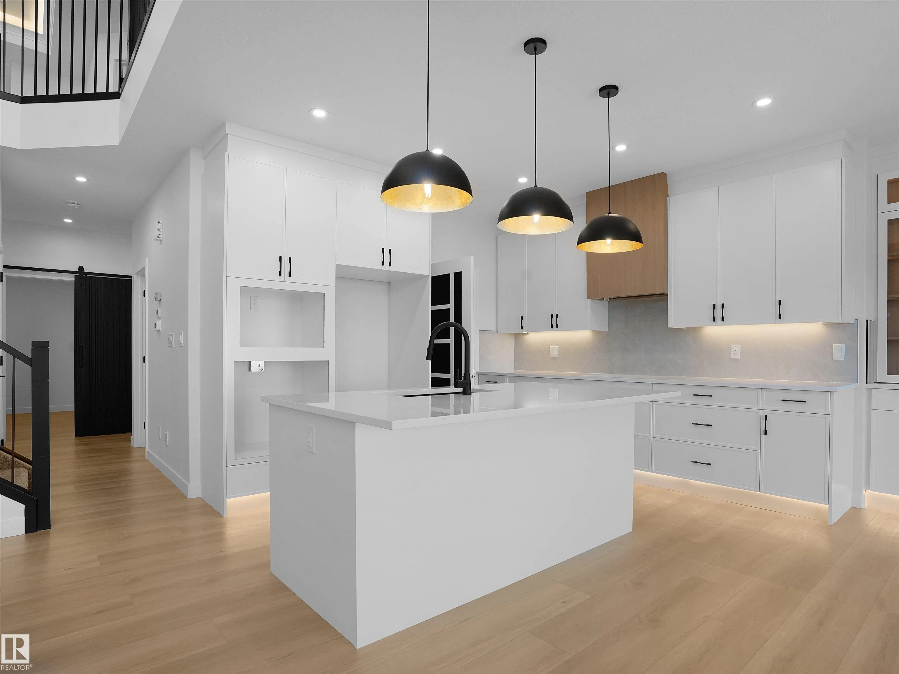 955 Elderberry Landing