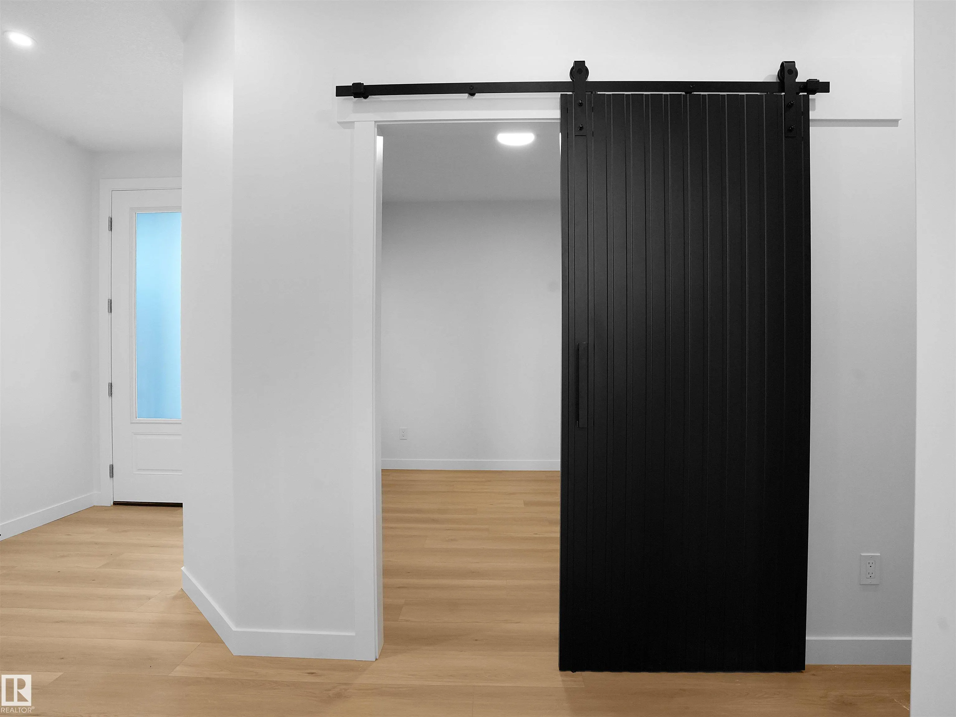 955 Elderberry Landing