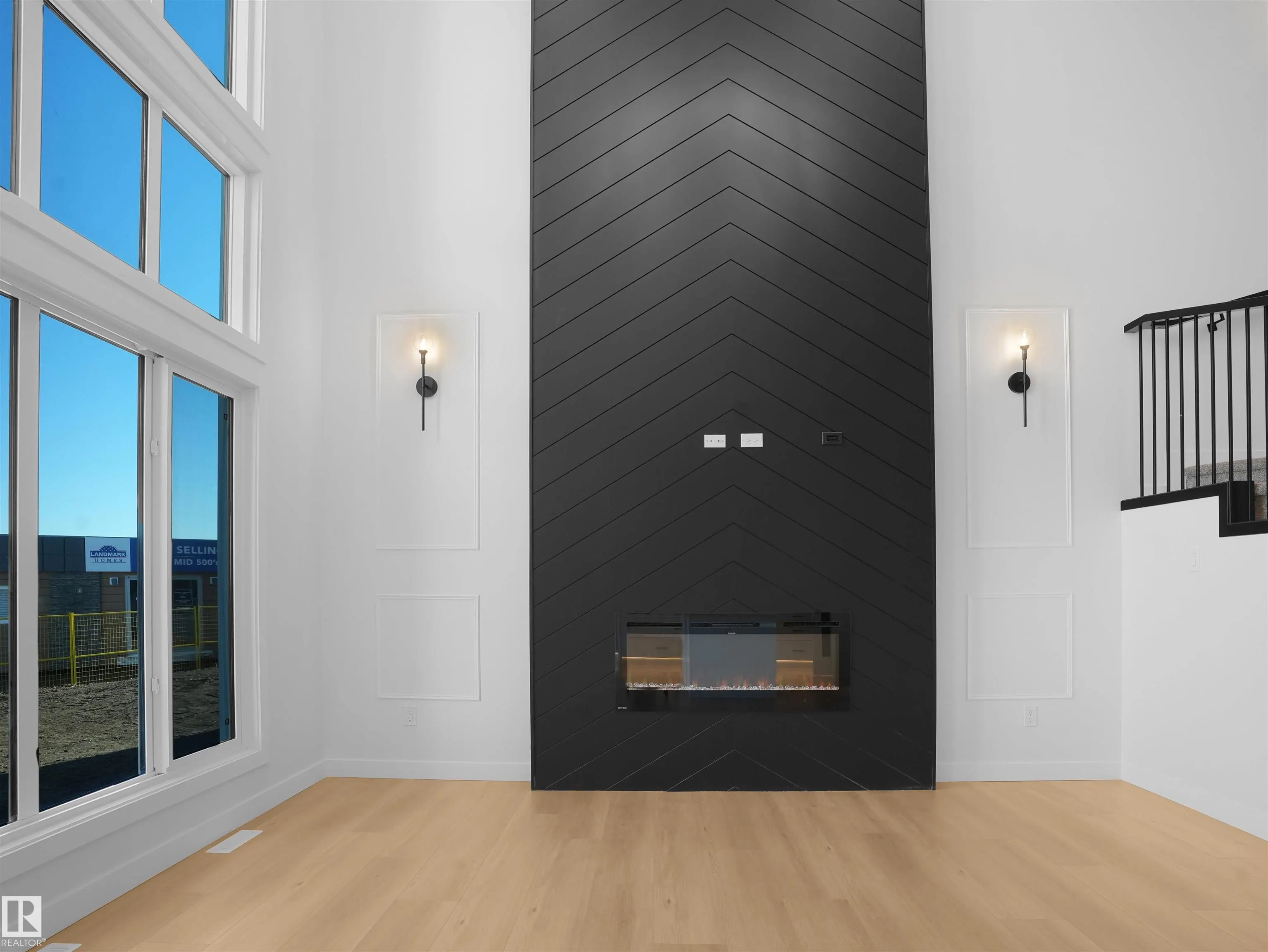 955 Elderberry Landing