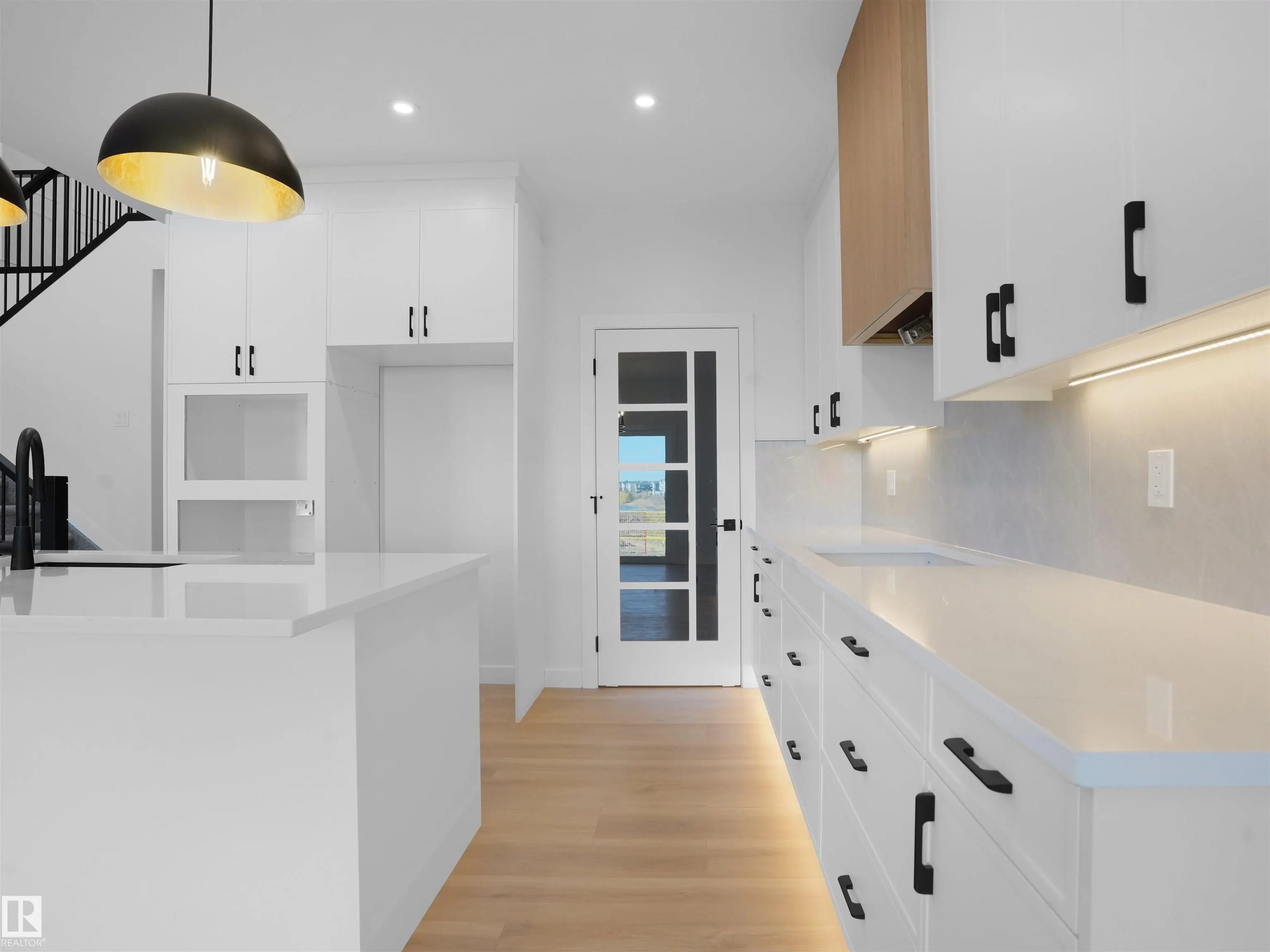 955 Elderberry Landing