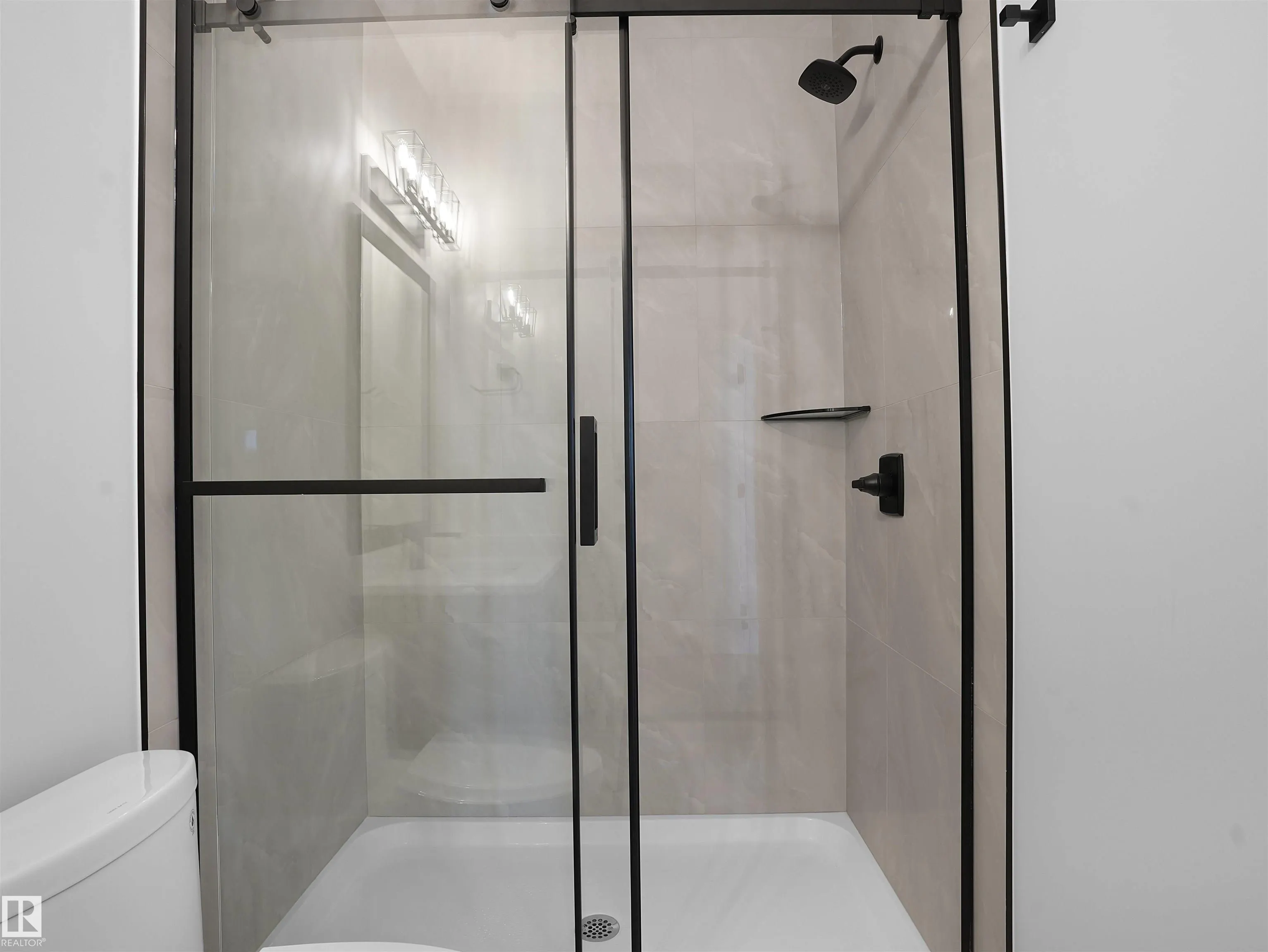 955 Elderberry Landing