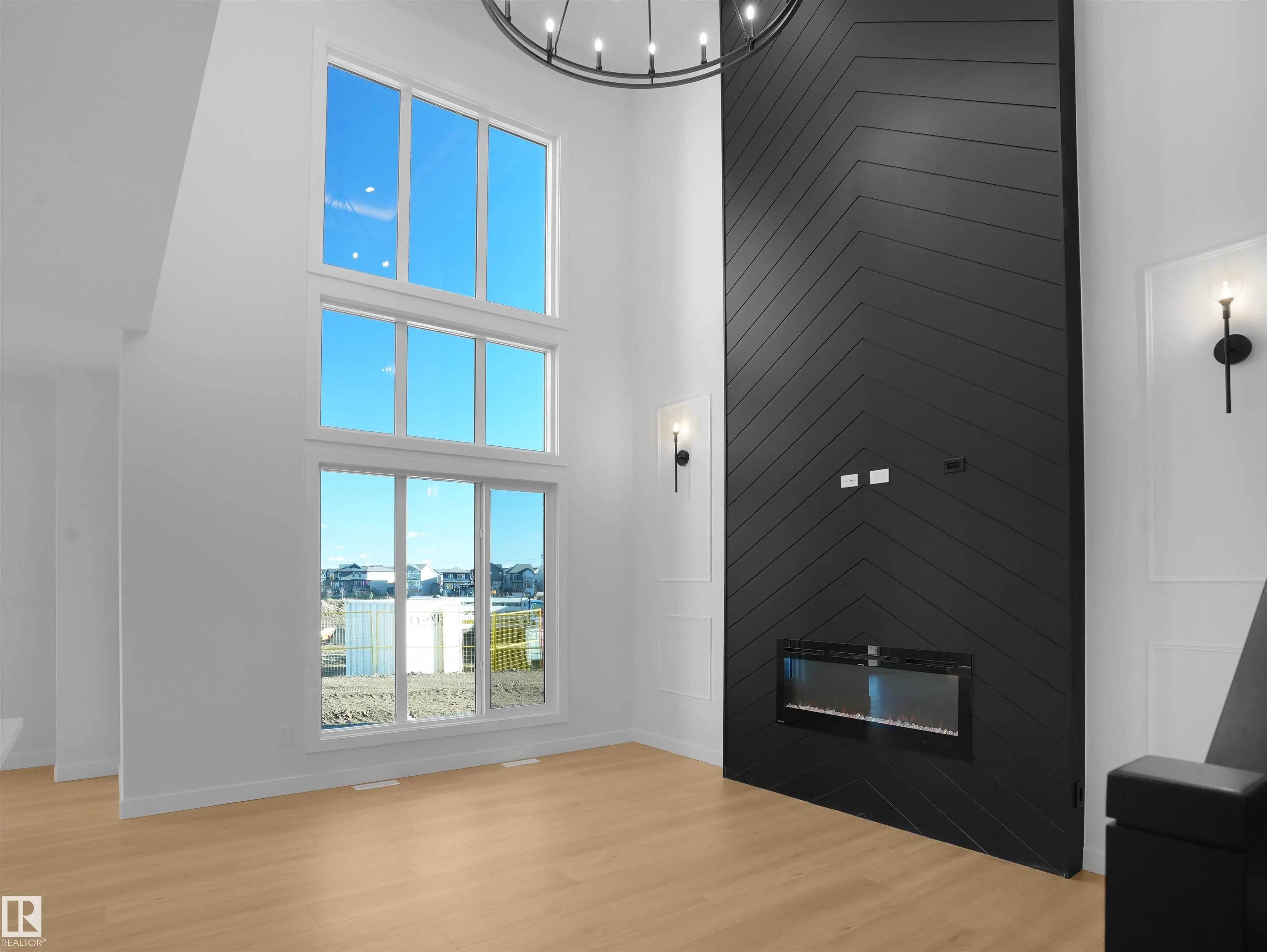 955 Elderberry Landing