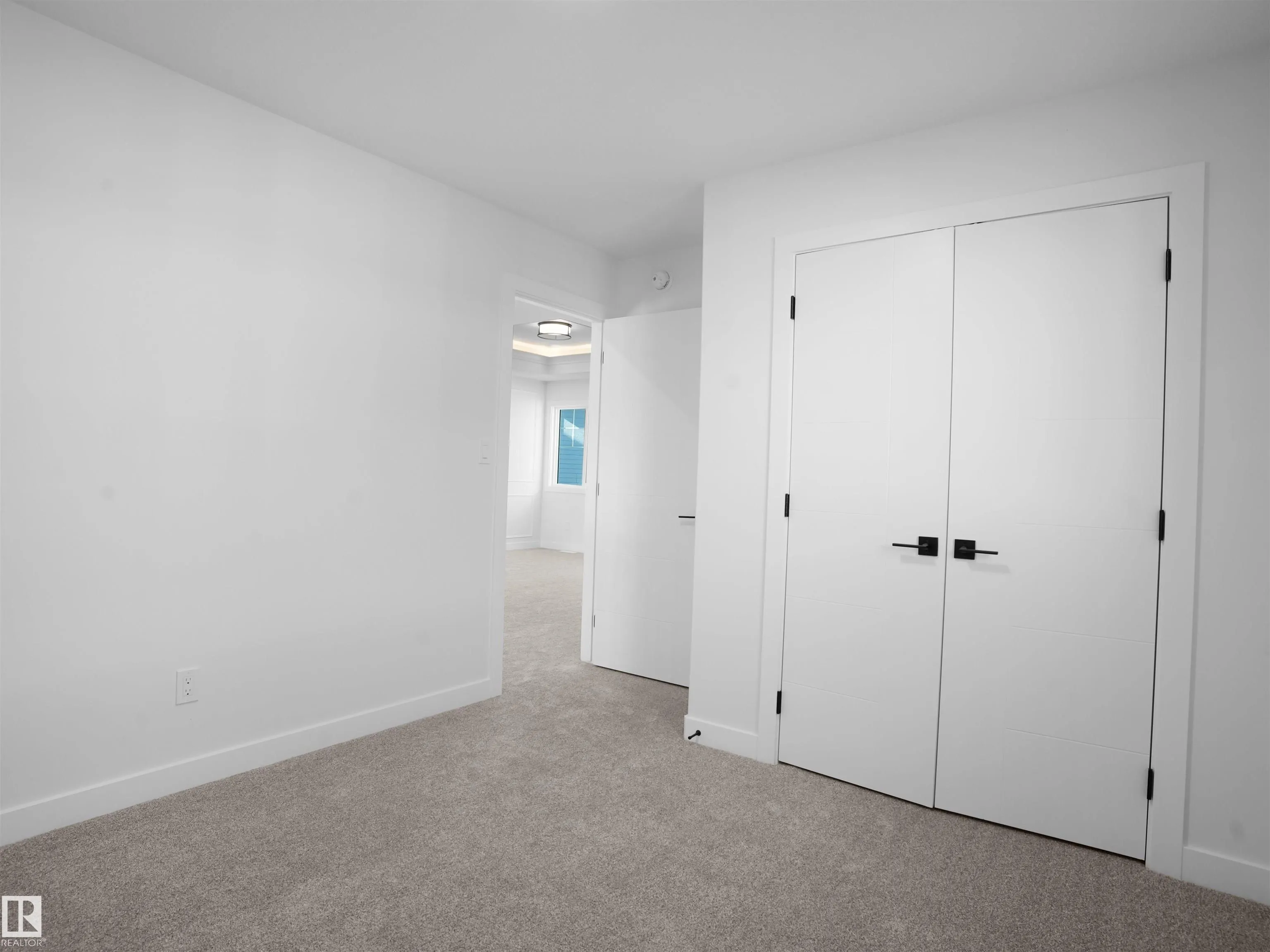 955 Elderberry Landing