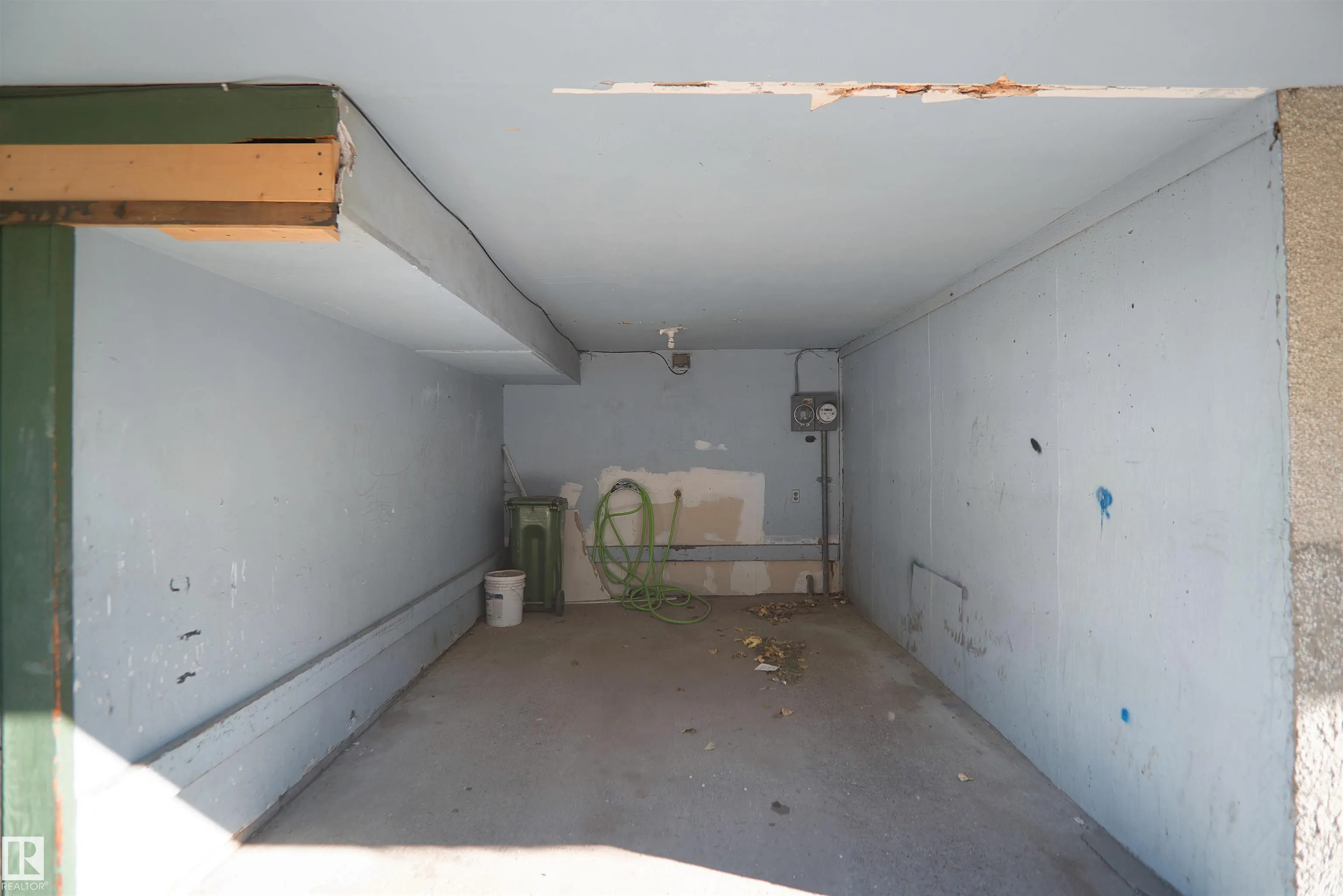 887 ABBOTTSFIELD Road