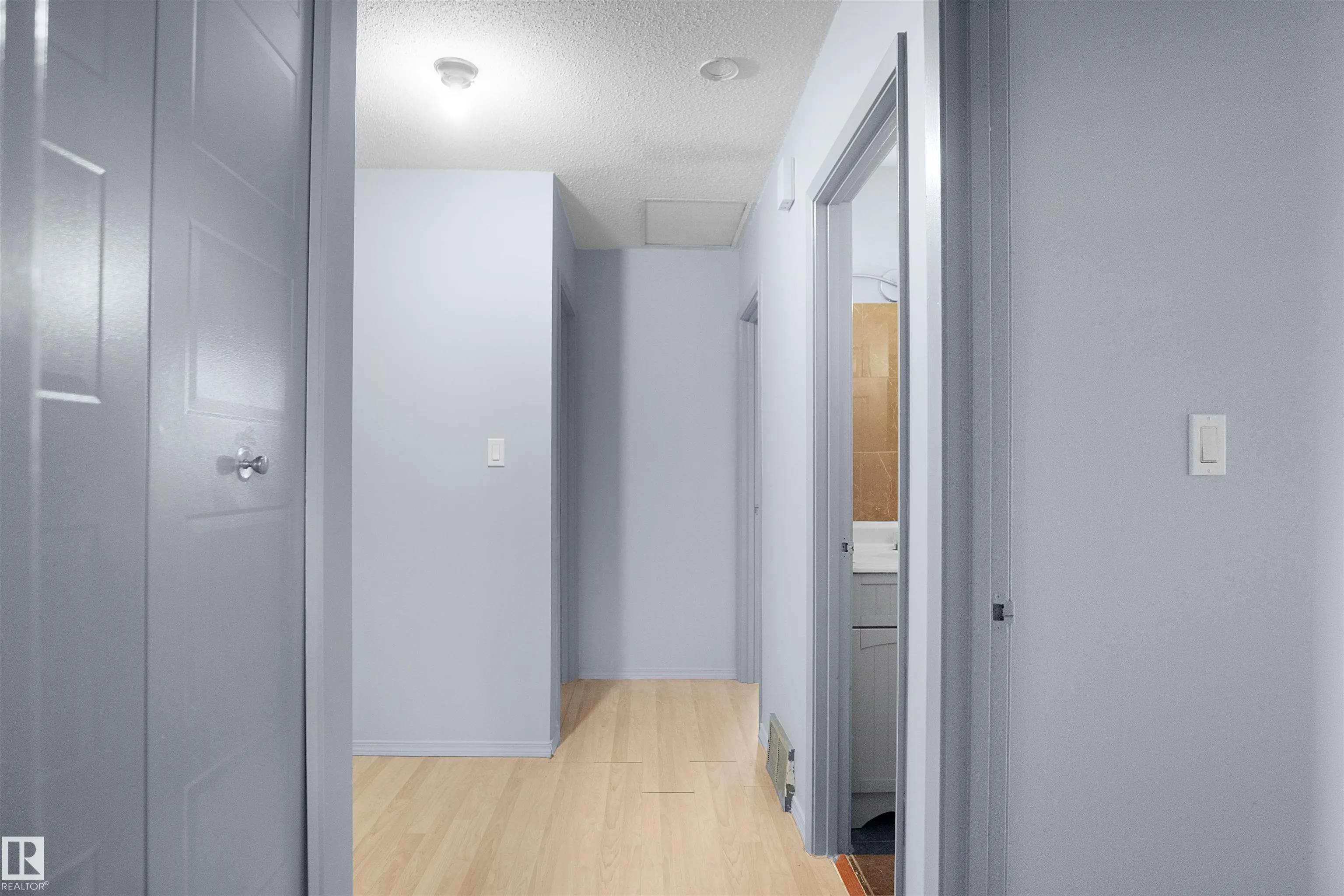 887 ABBOTTSFIELD Road