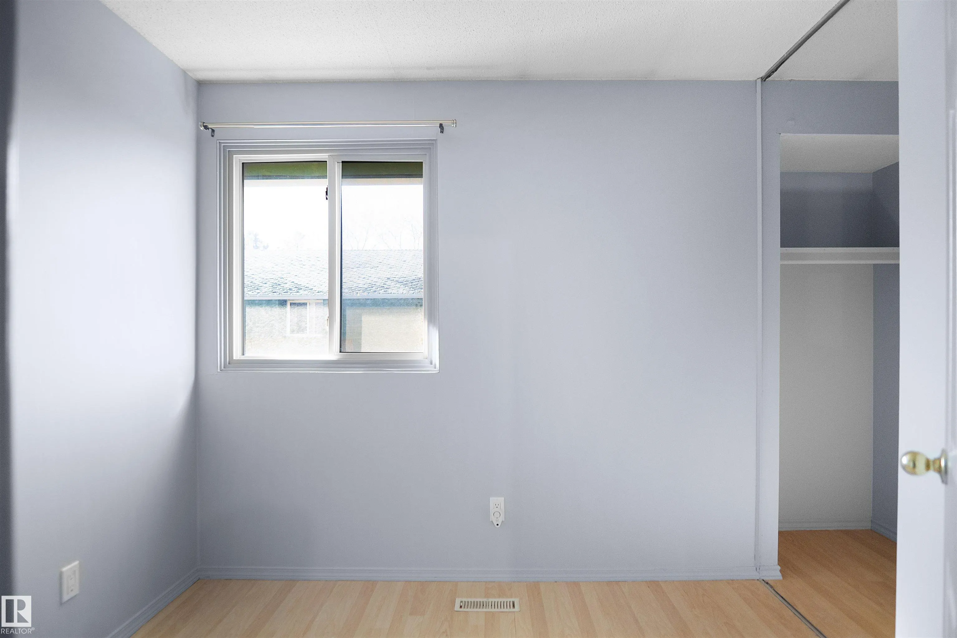 887 ABBOTTSFIELD Road