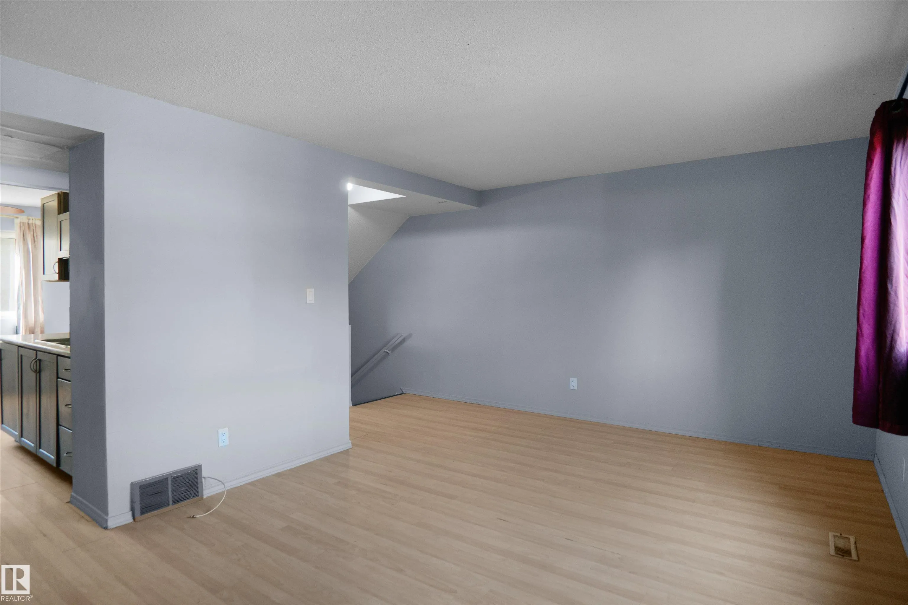 887 ABBOTTSFIELD Road