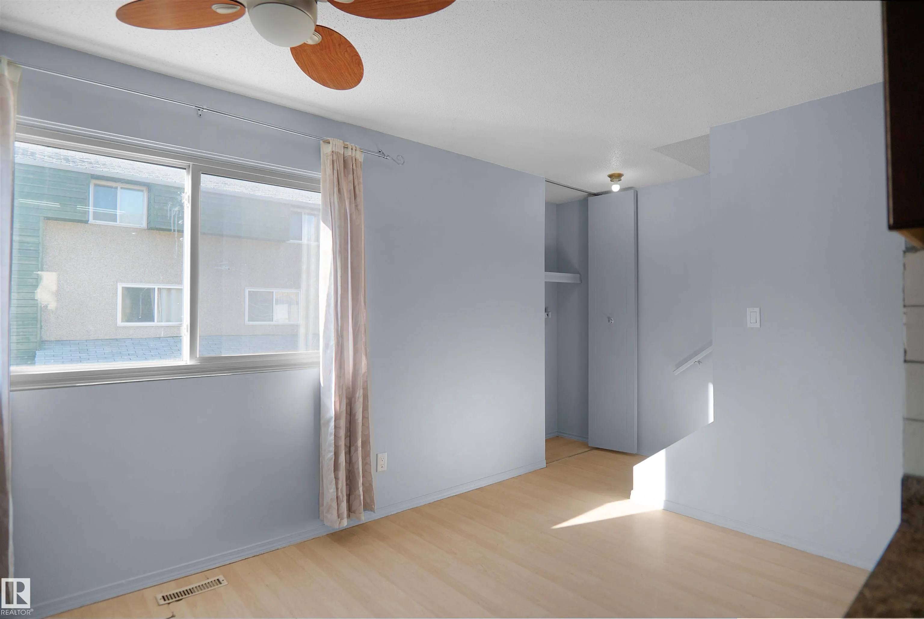 887 ABBOTTSFIELD Road