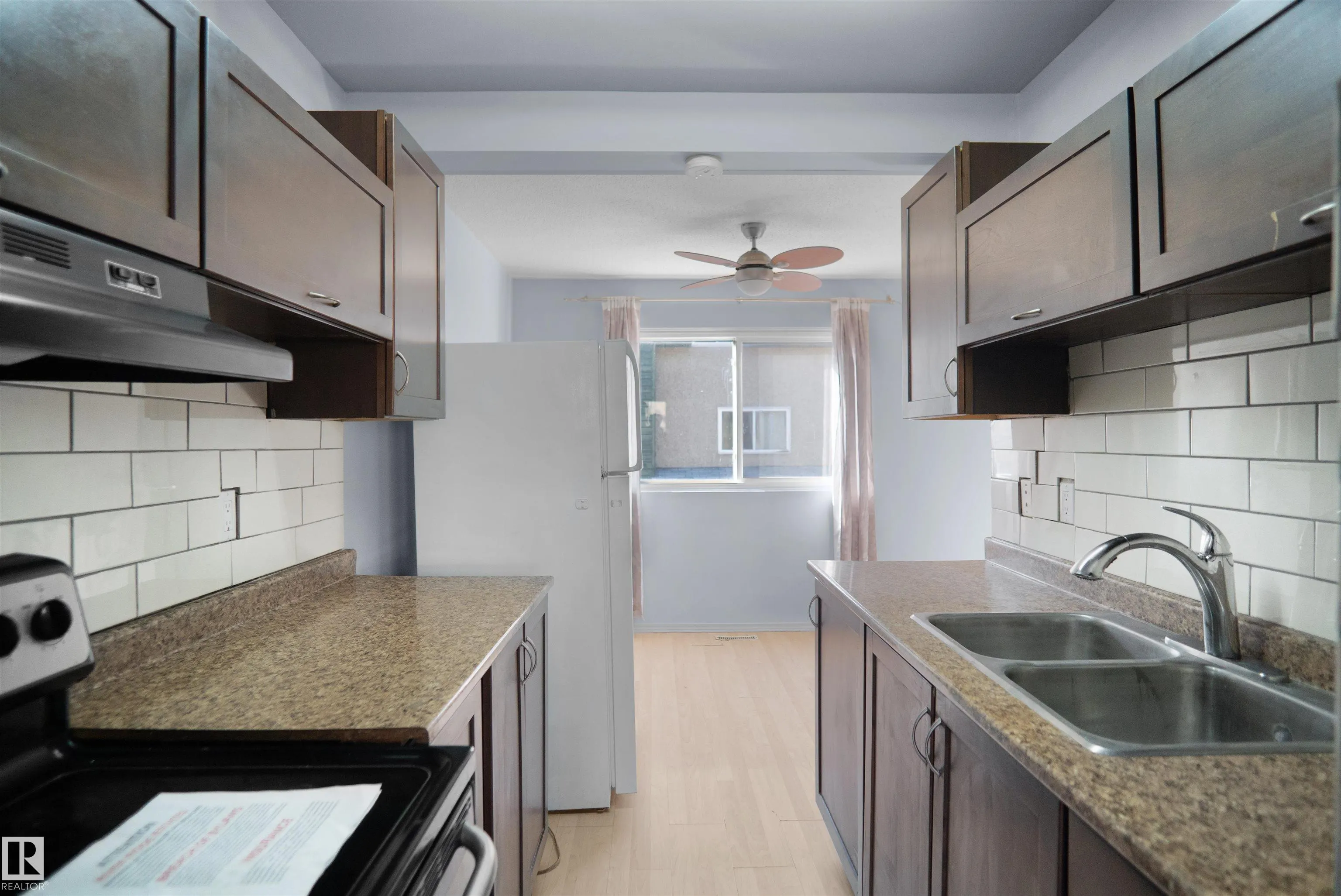 887 ABBOTTSFIELD Road