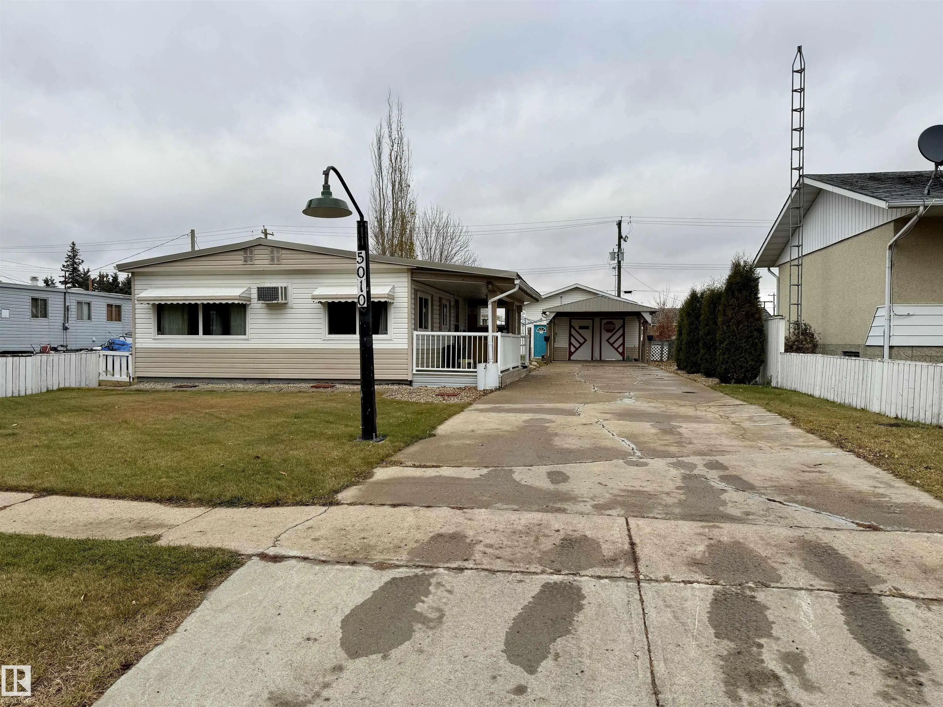 5010 52 Avenue