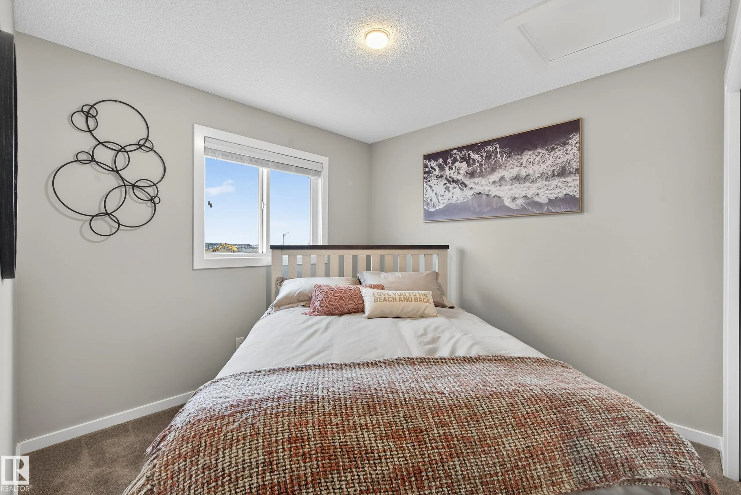 1184 ROSENTHAL Boulevard