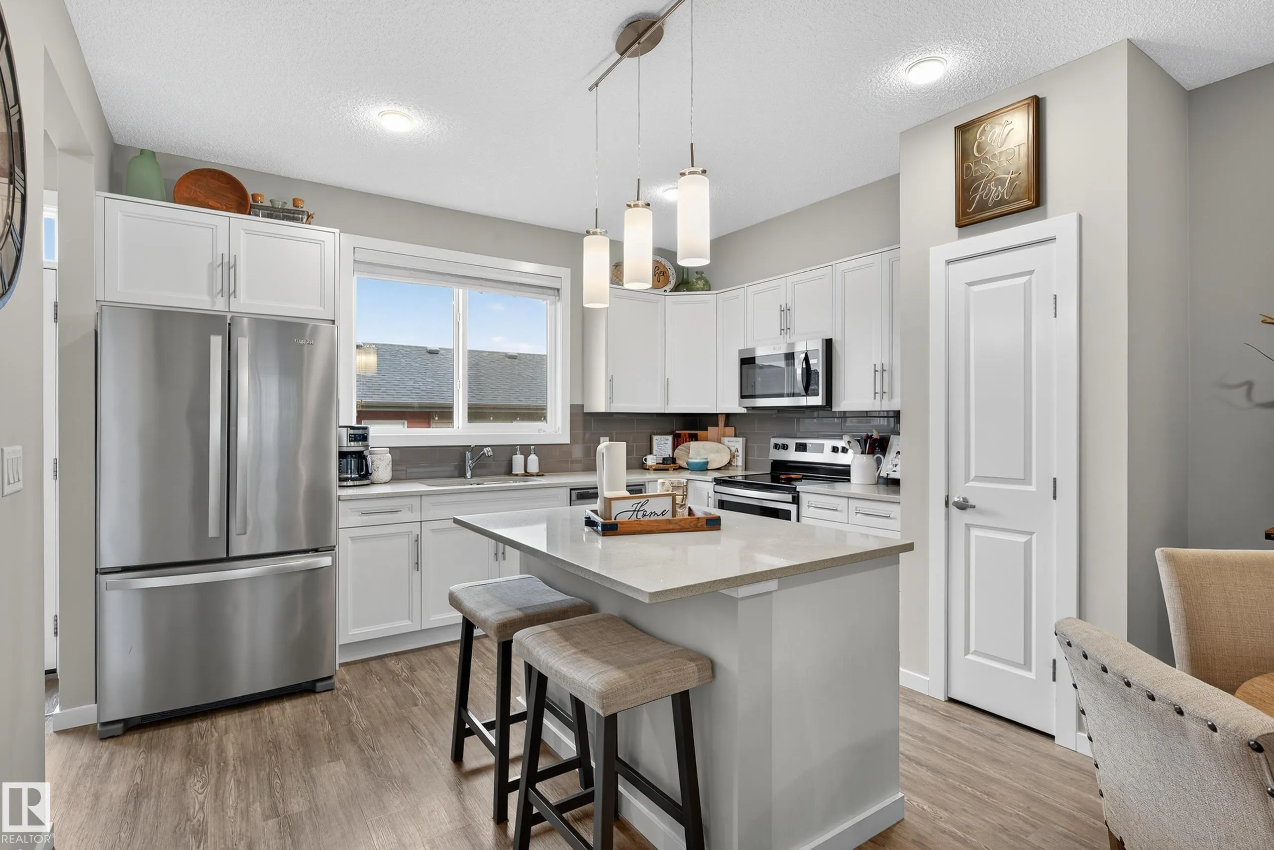 1184 ROSENTHAL Boulevard