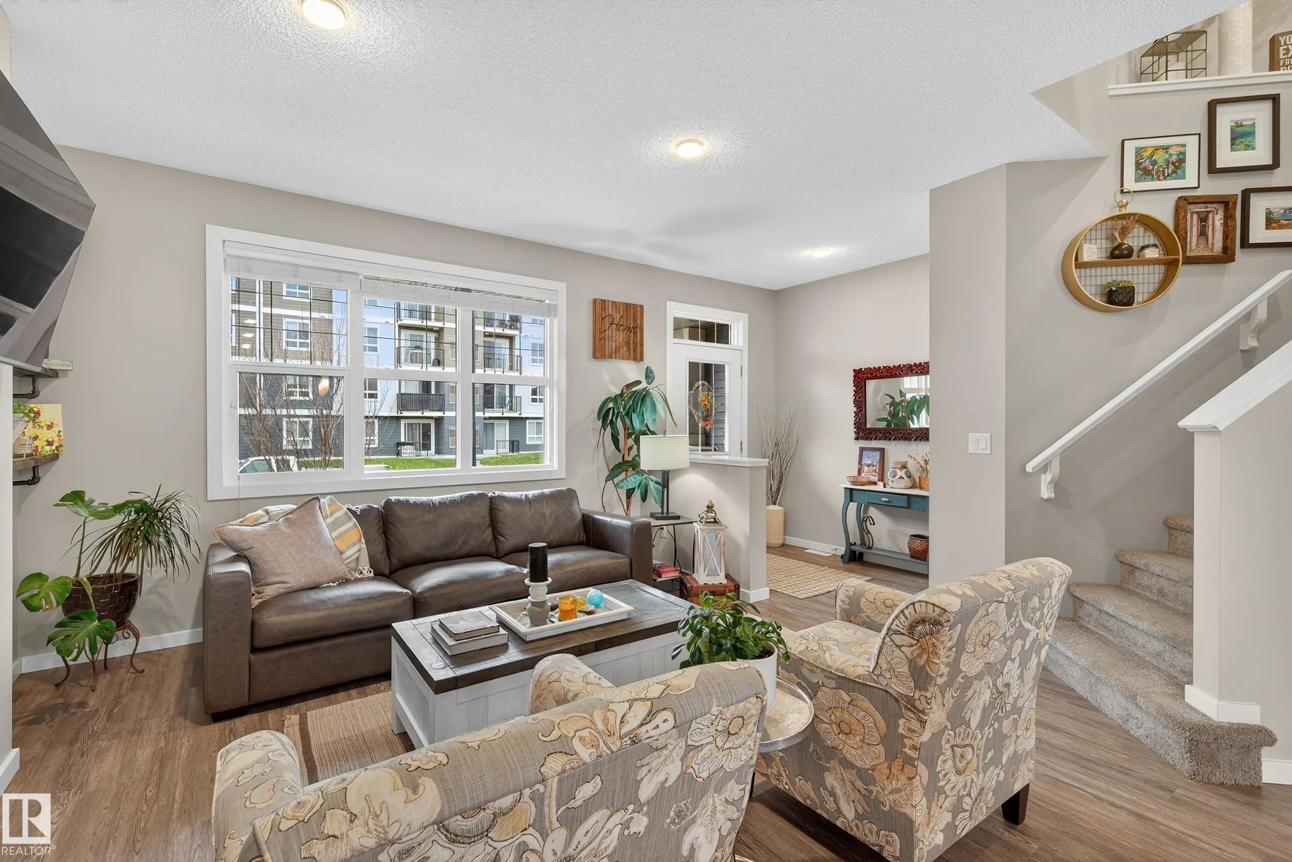 1184 ROSENTHAL Boulevard