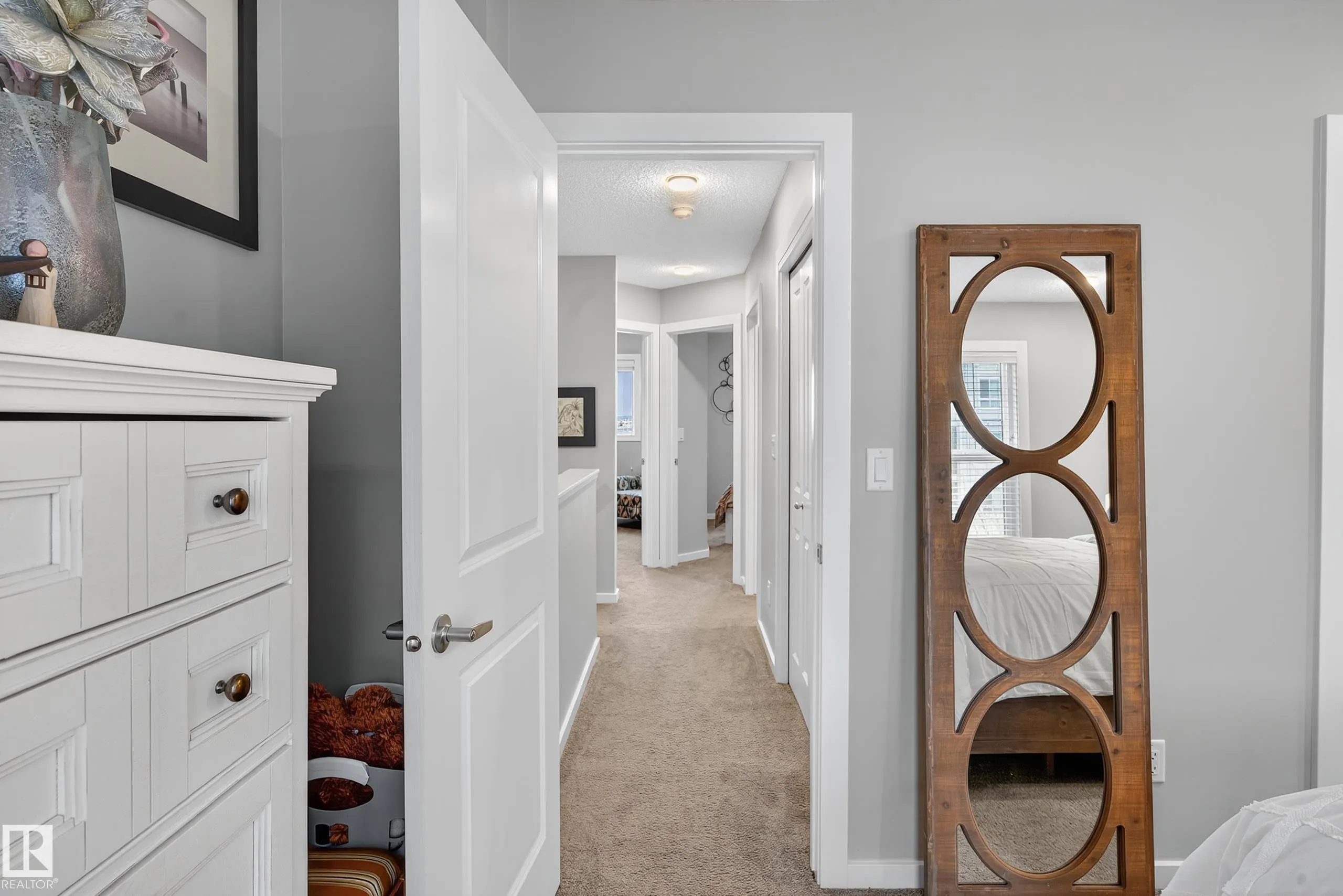 1184 ROSENTHAL Boulevard