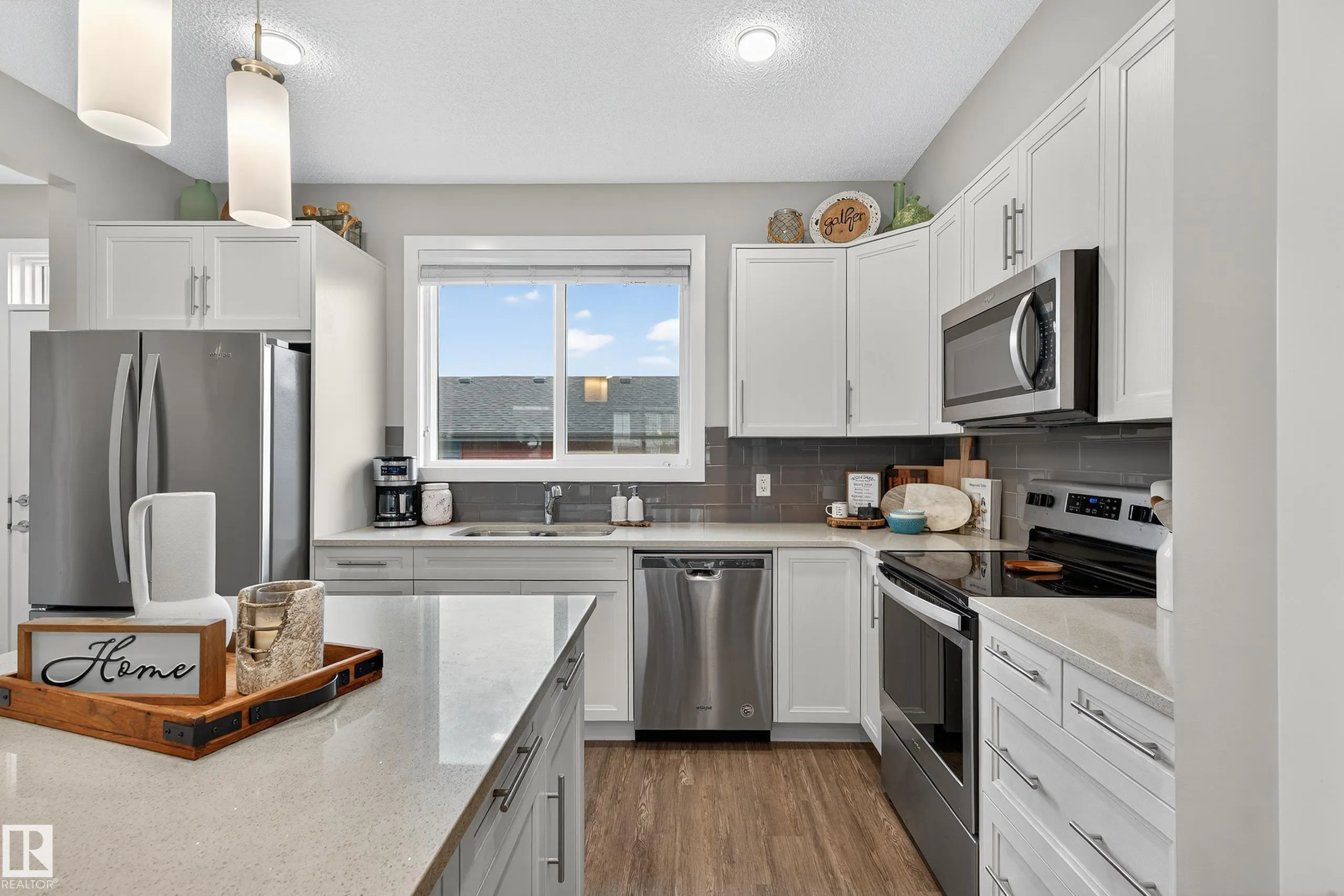 1184 ROSENTHAL Boulevard