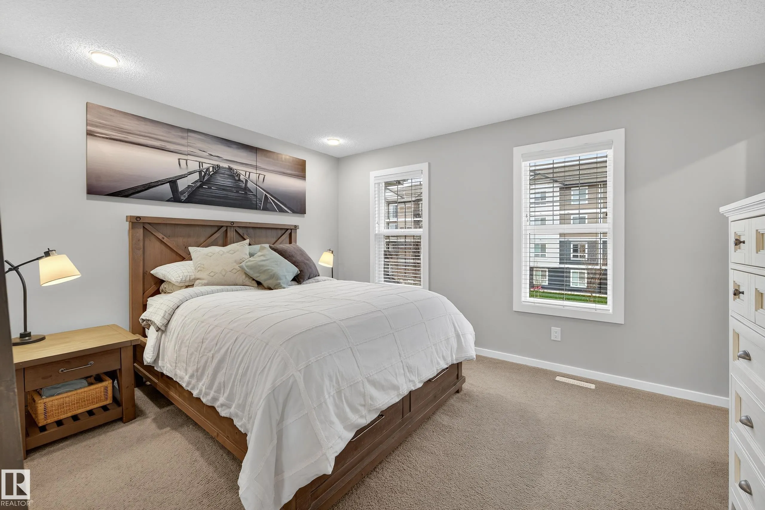 1184 ROSENTHAL Boulevard