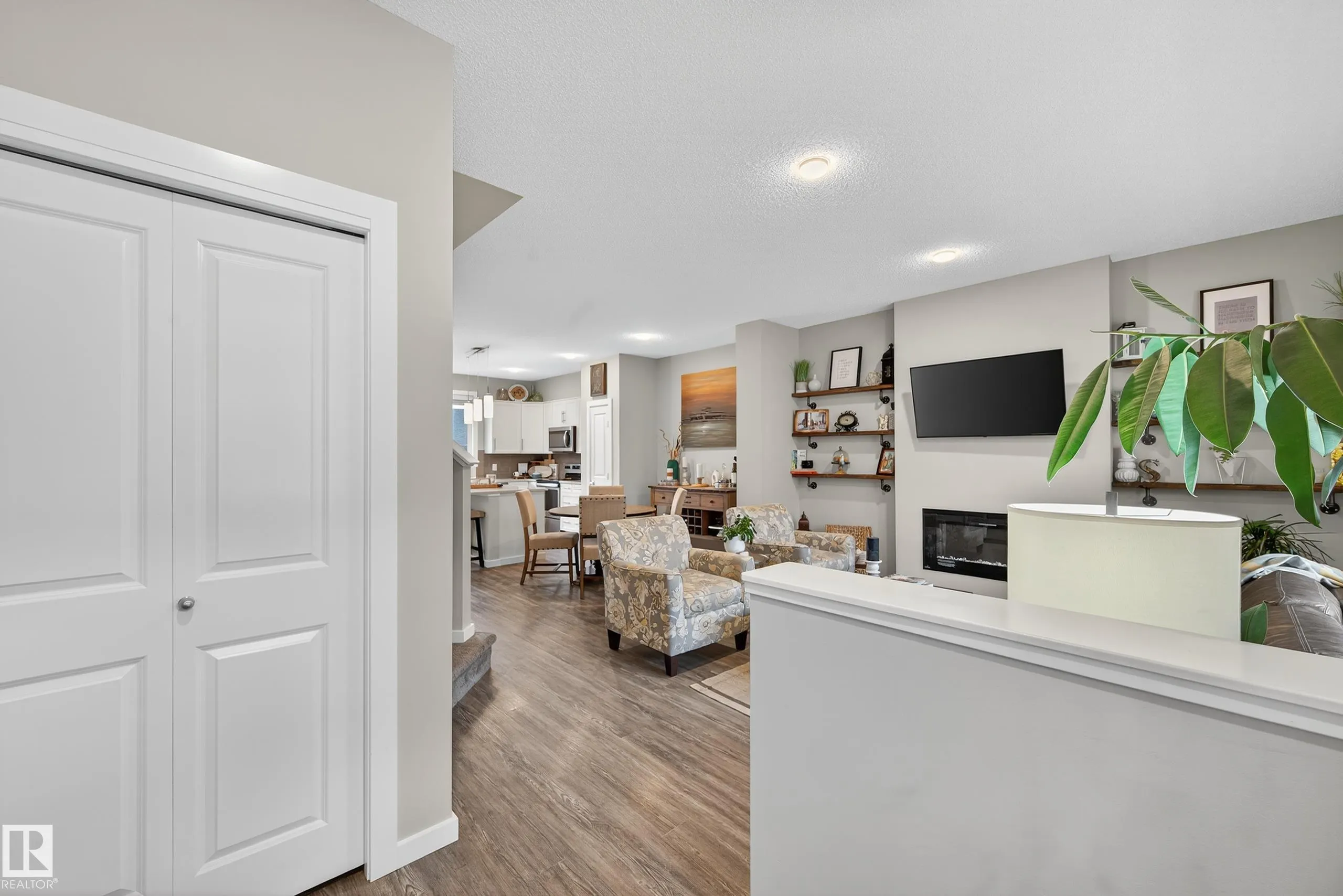 1184 ROSENTHAL Boulevard